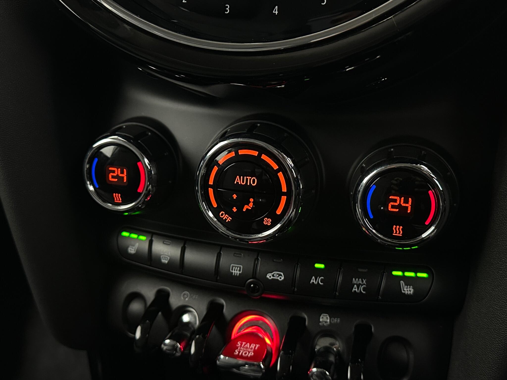 Mini Hatch view 23
