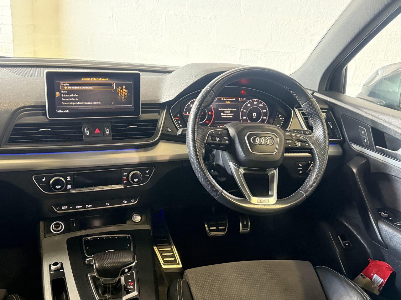 Audi Q5 view 31