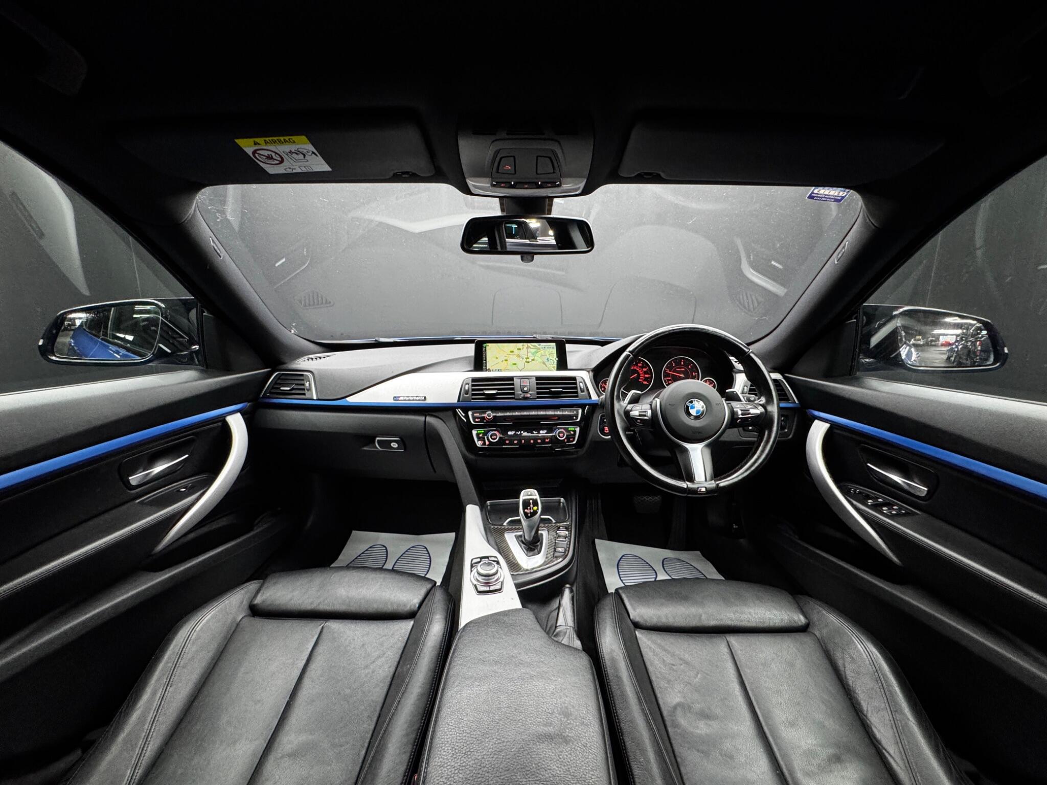 BMW 3 Series view 17