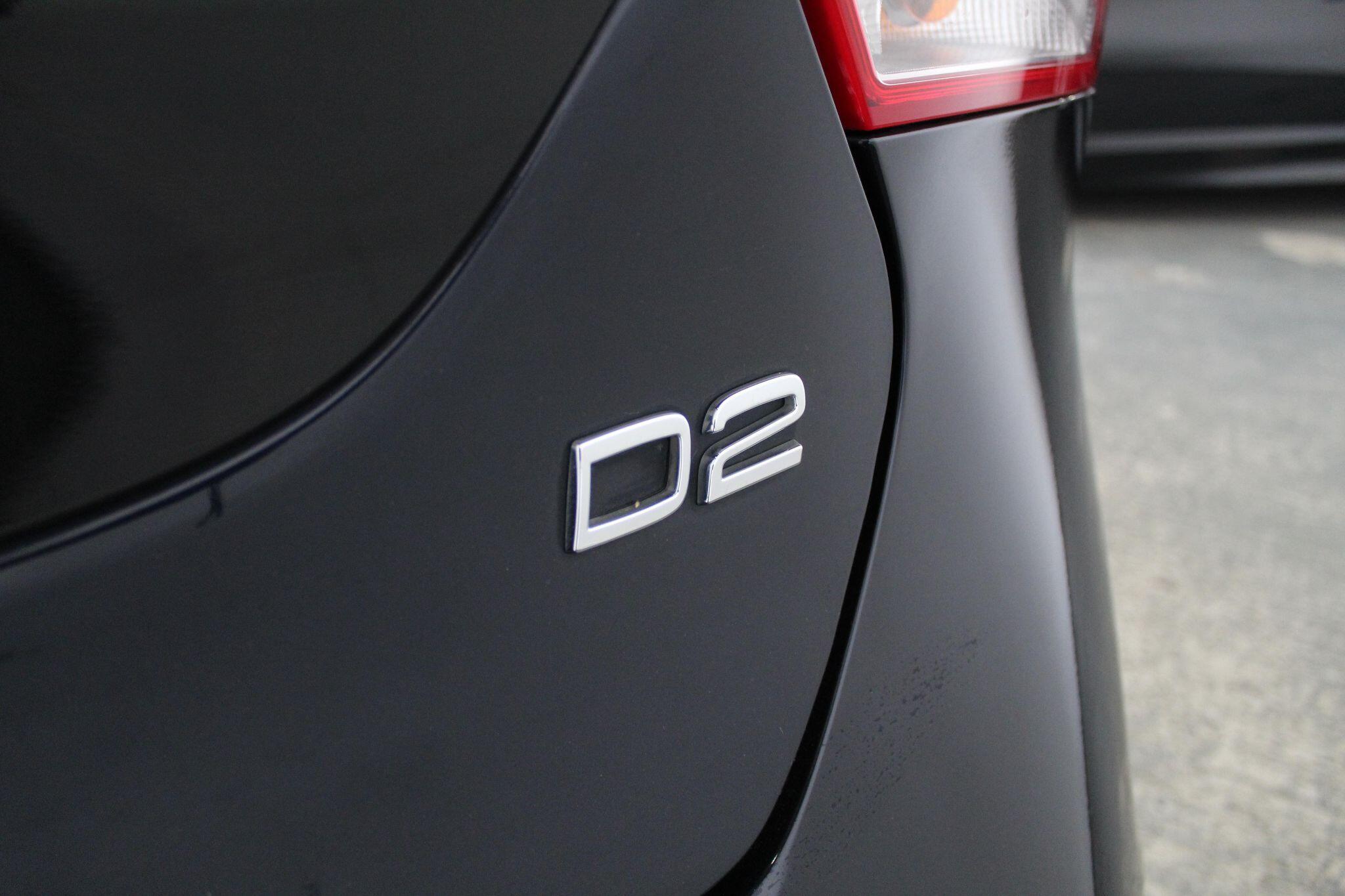 Volvo V40 Cross Country view 18