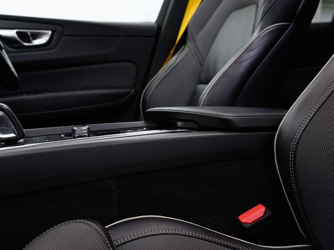 Volvo XC60 view 39