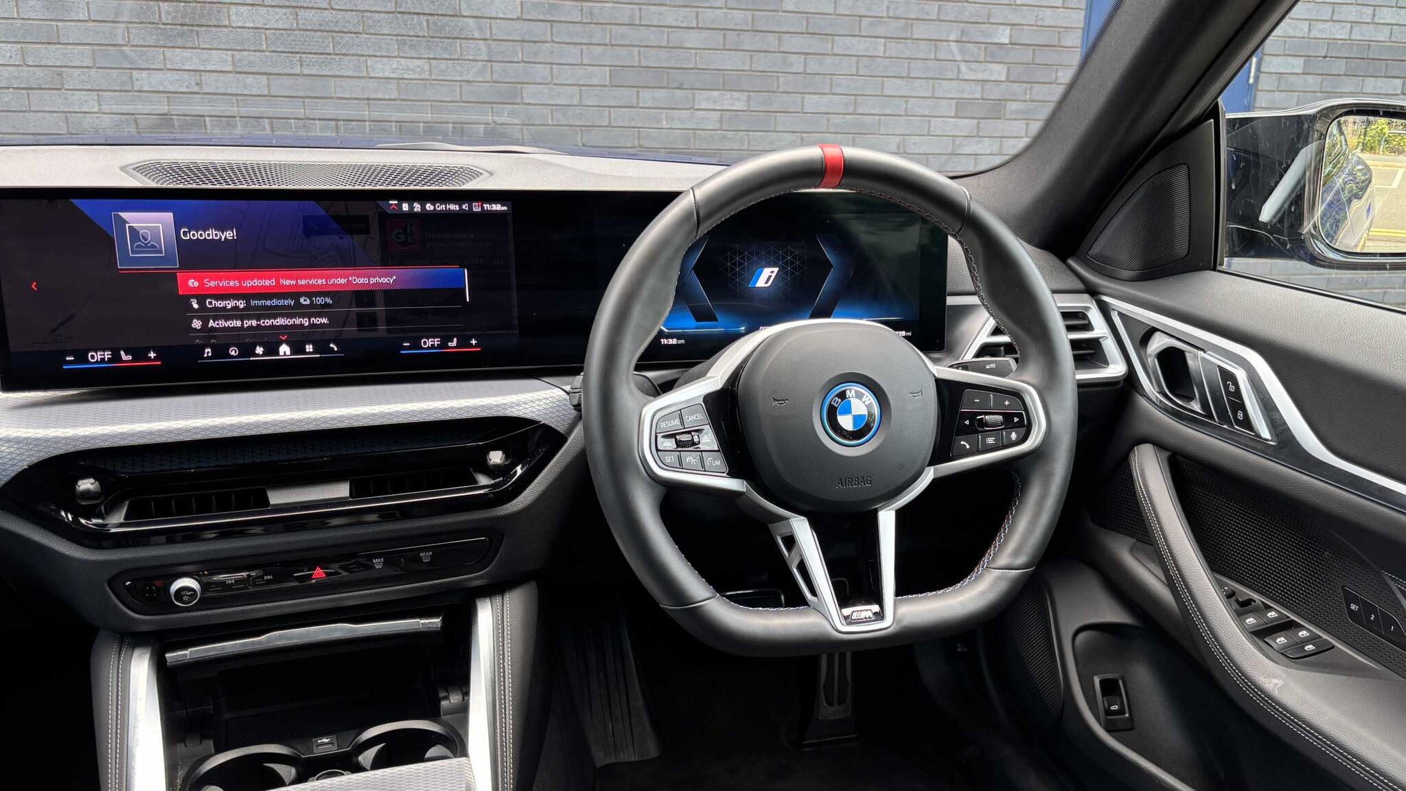 BMW i4 view 5
