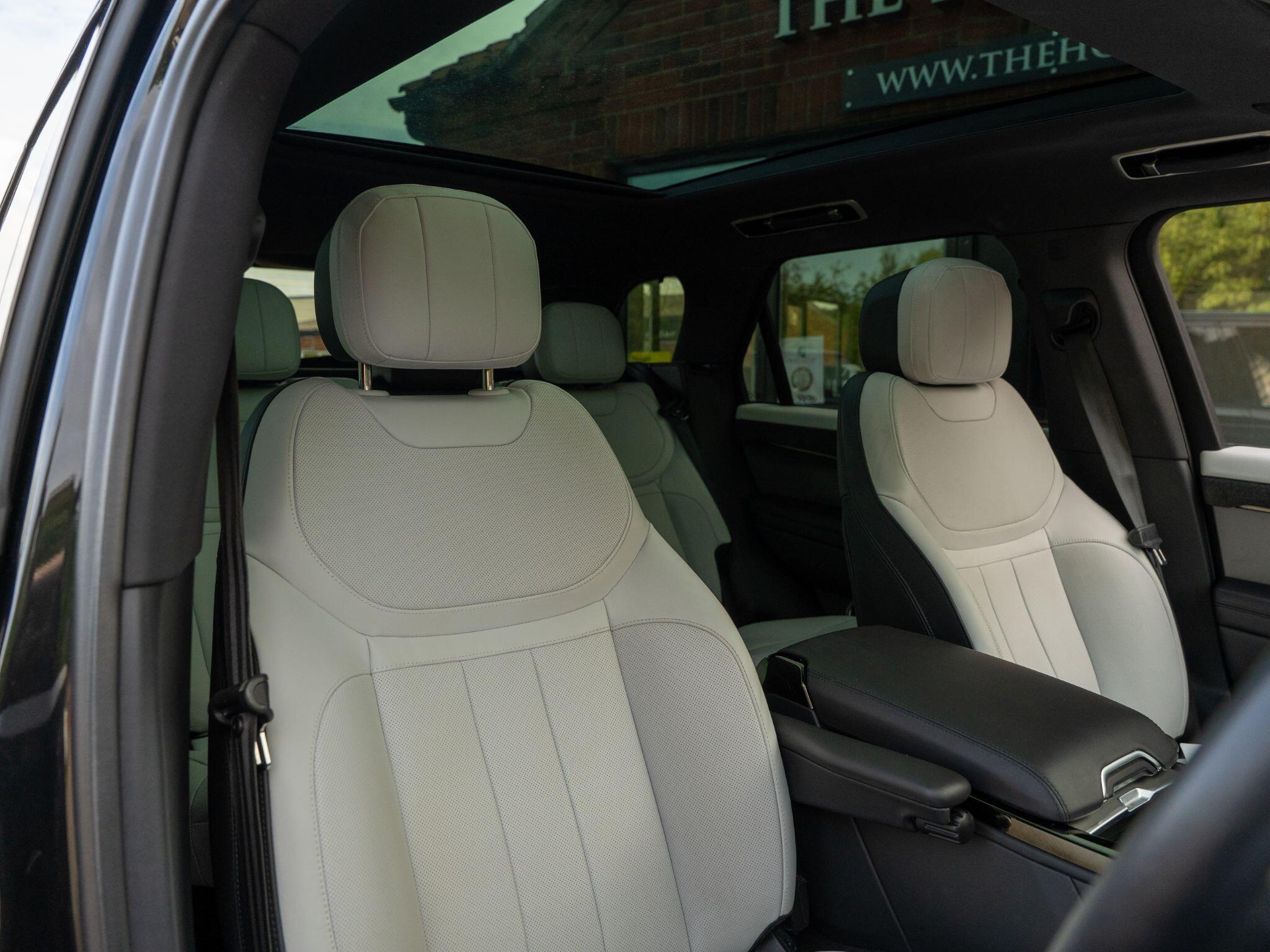 Land Rover Range Rover Sport view 47