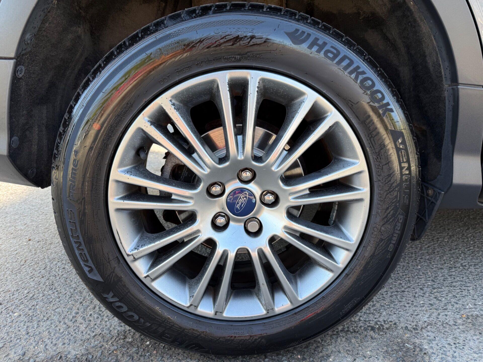 Ford Kuga view 48