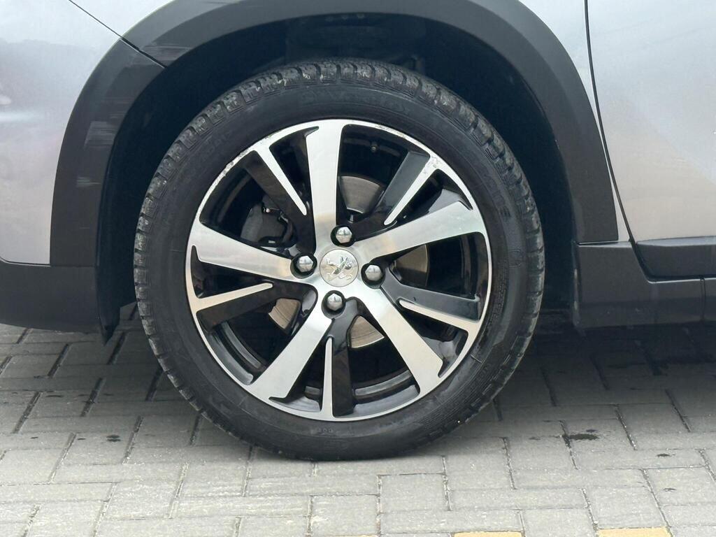 Peugeot 2008 view 12