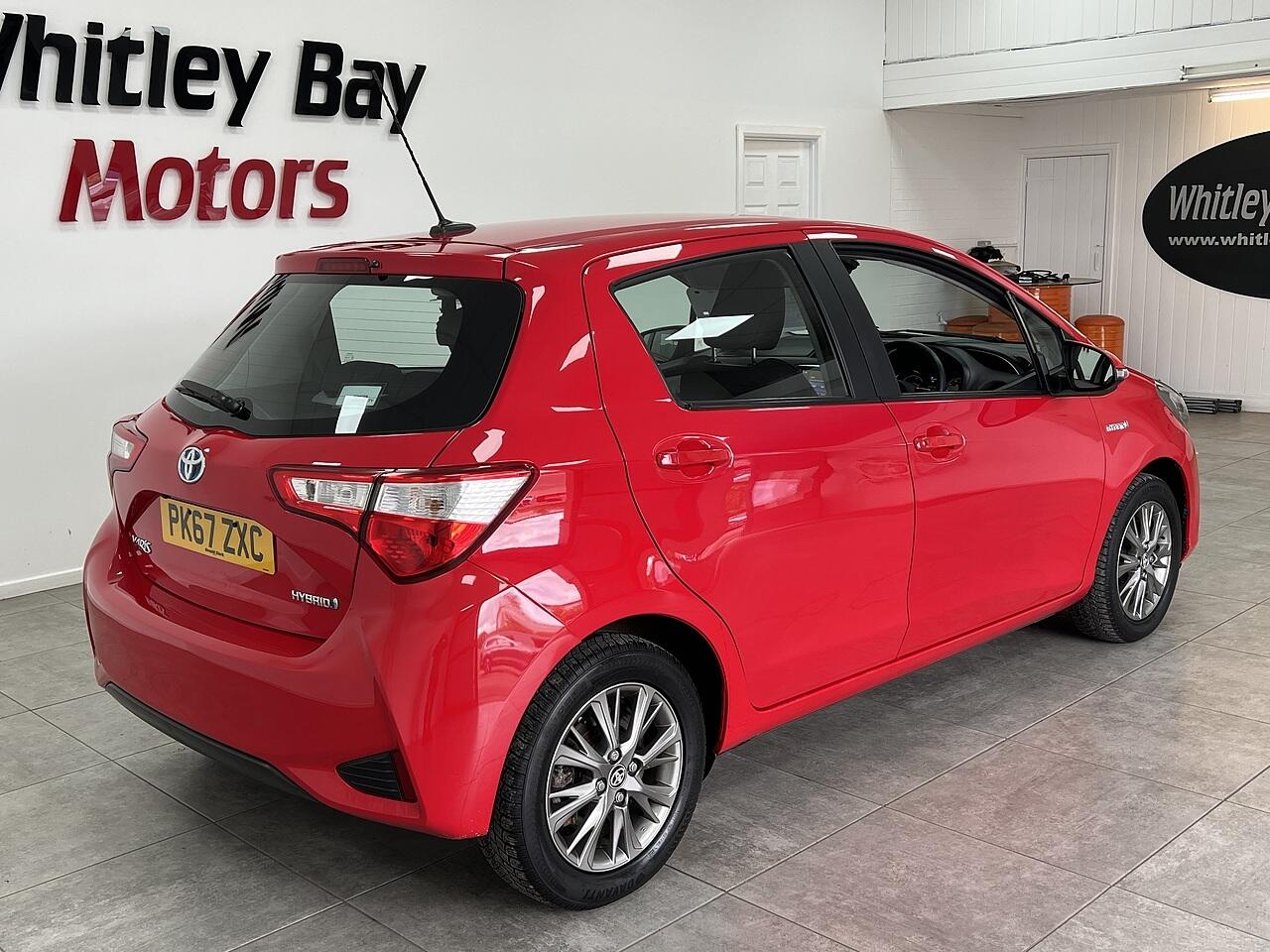 Toyota Yaris view 3