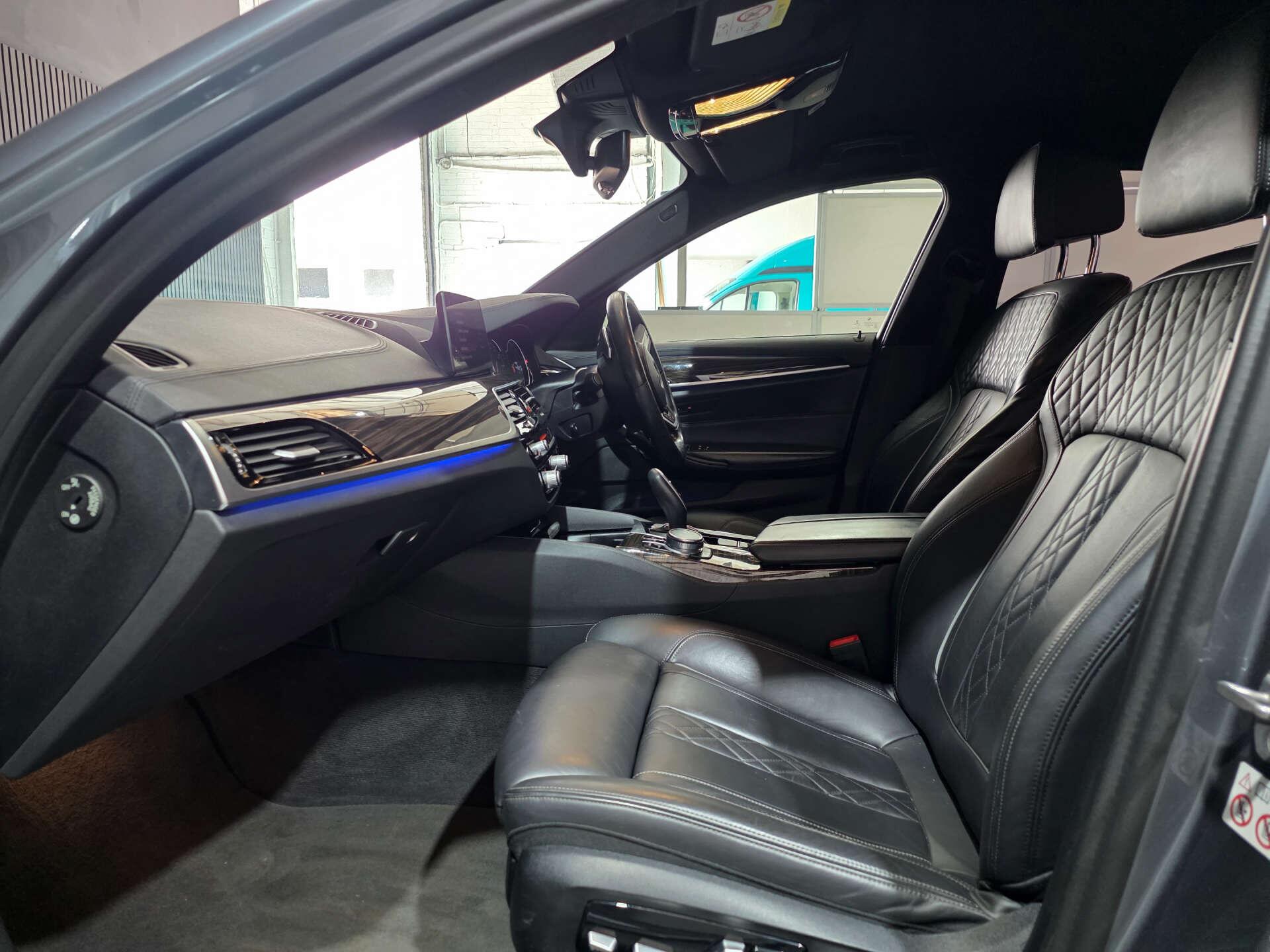 BMW 5 Series view 17