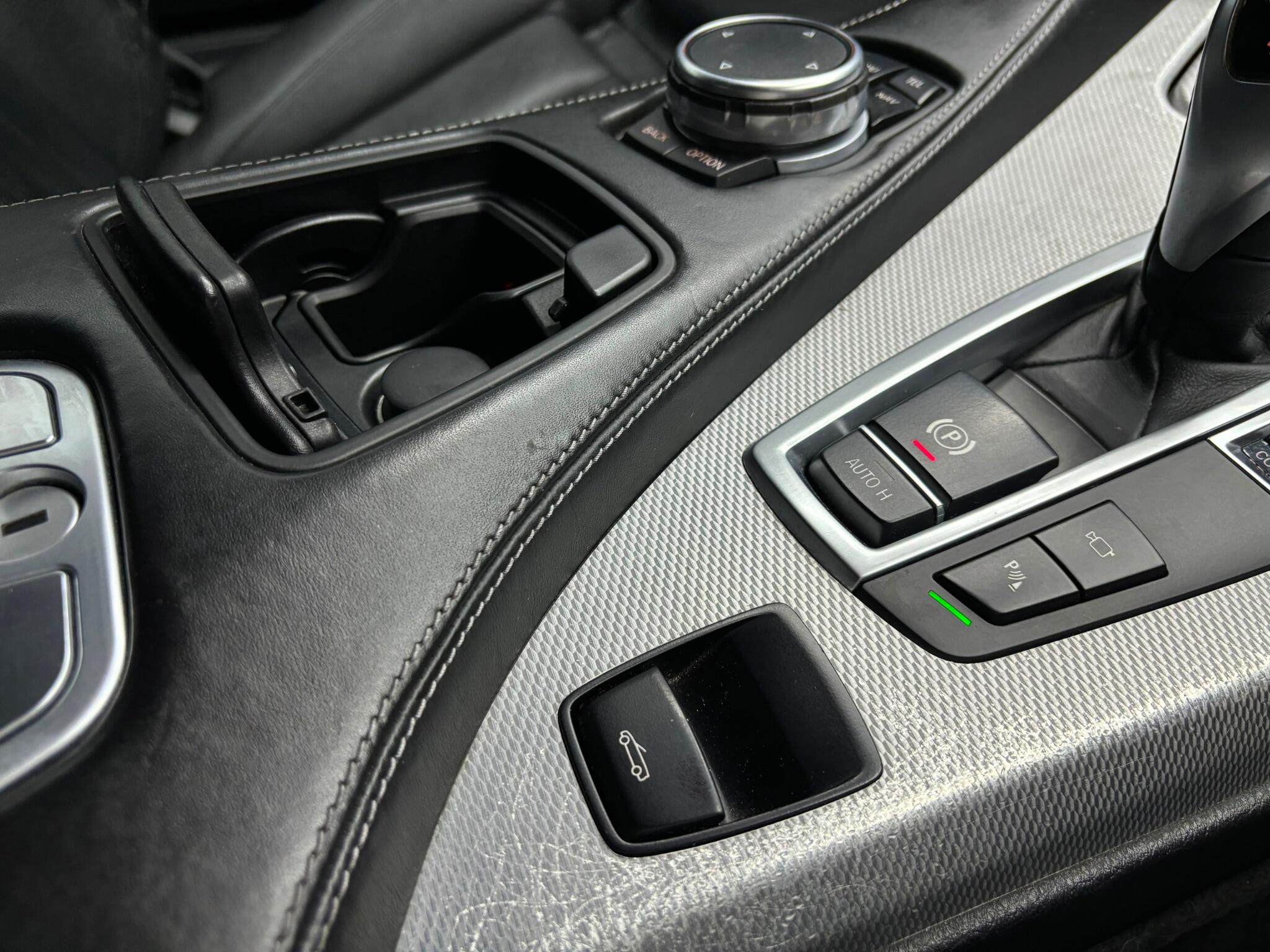 BMW 6 Series view 15
