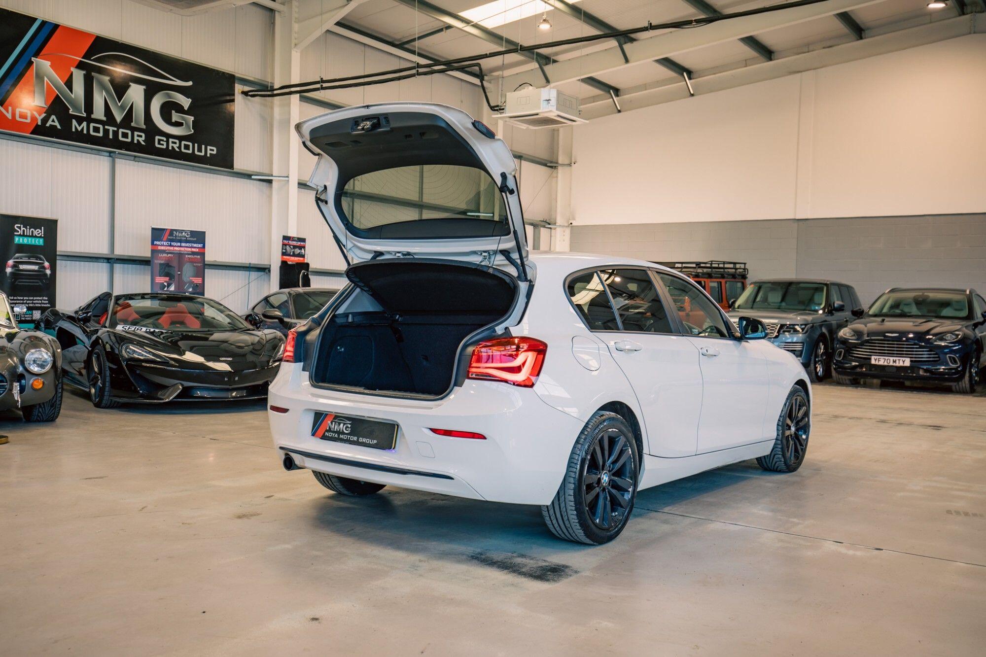 BMW 1 Series view 29