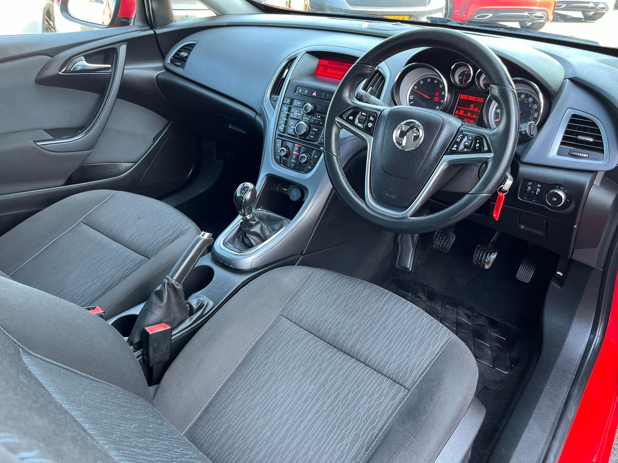Vauxhall Astra GTC view 12