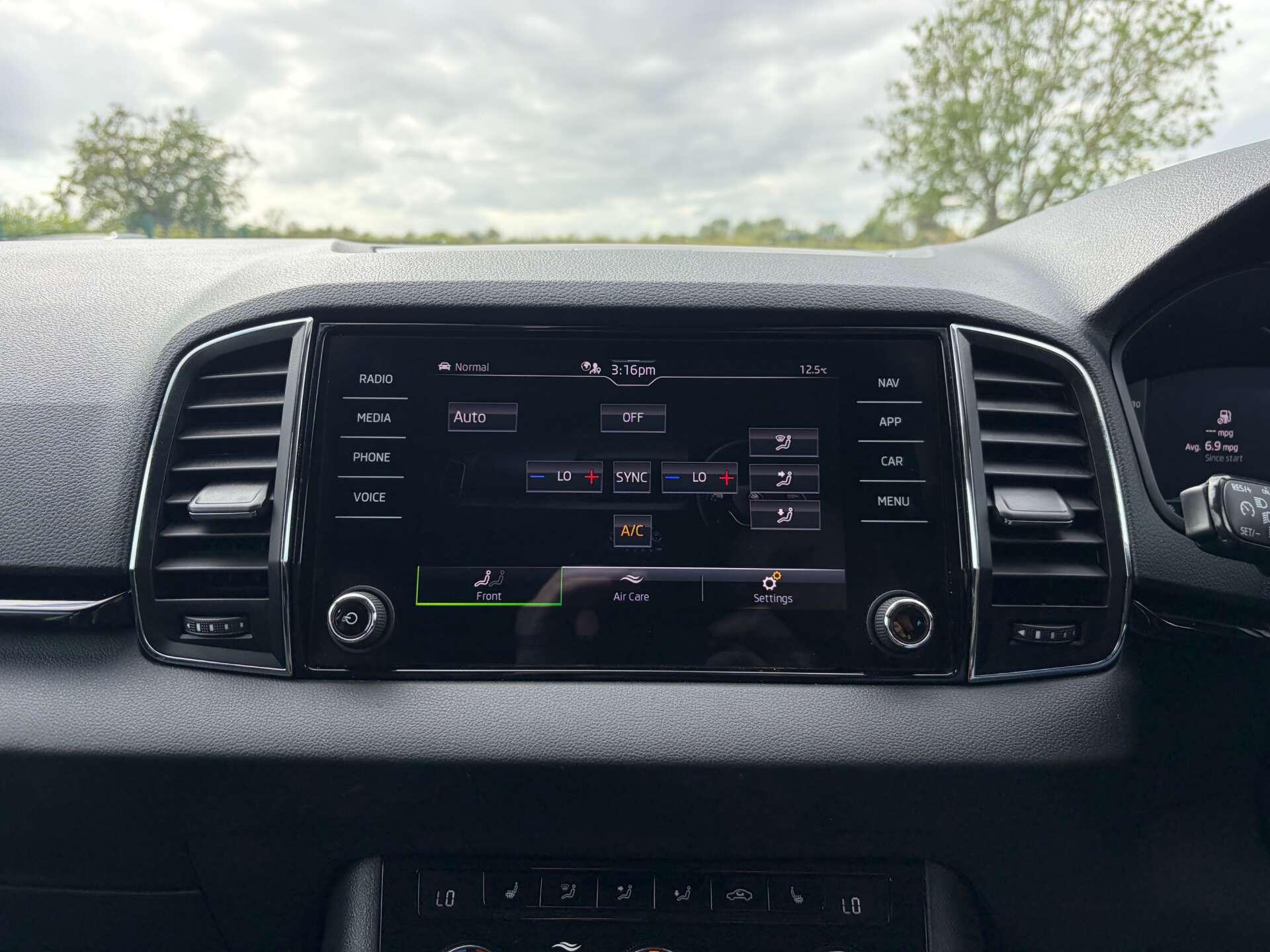 Skoda Karoq view 50