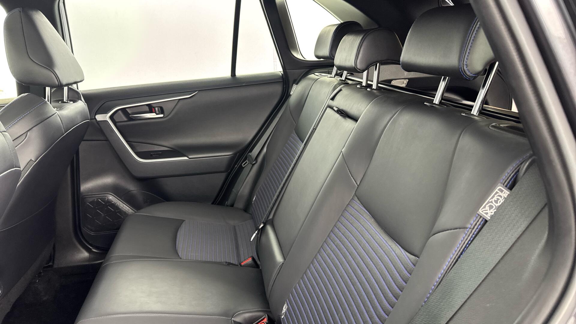 Toyota RAV4 view 14