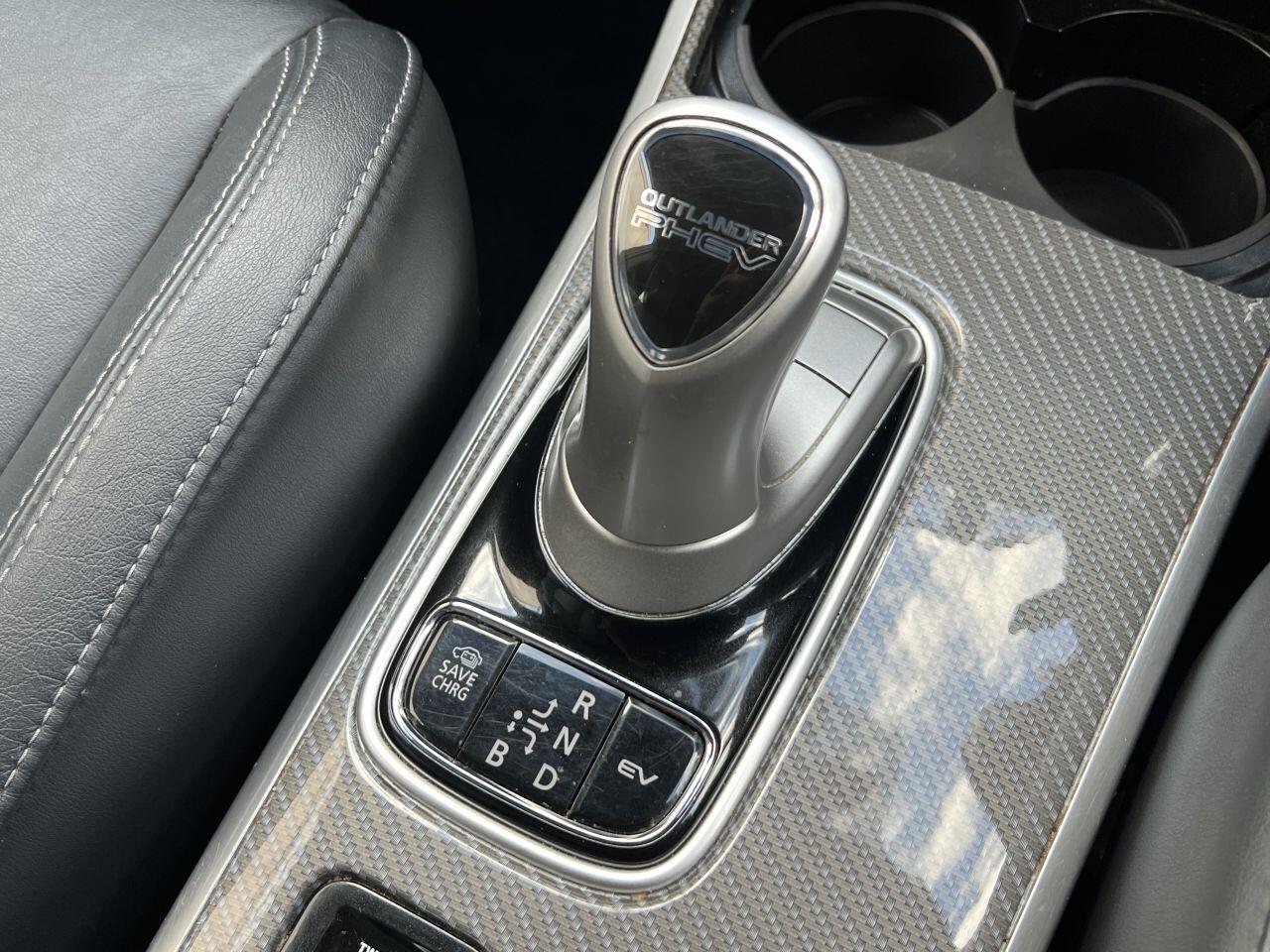 Mitsubishi Outlander view 35