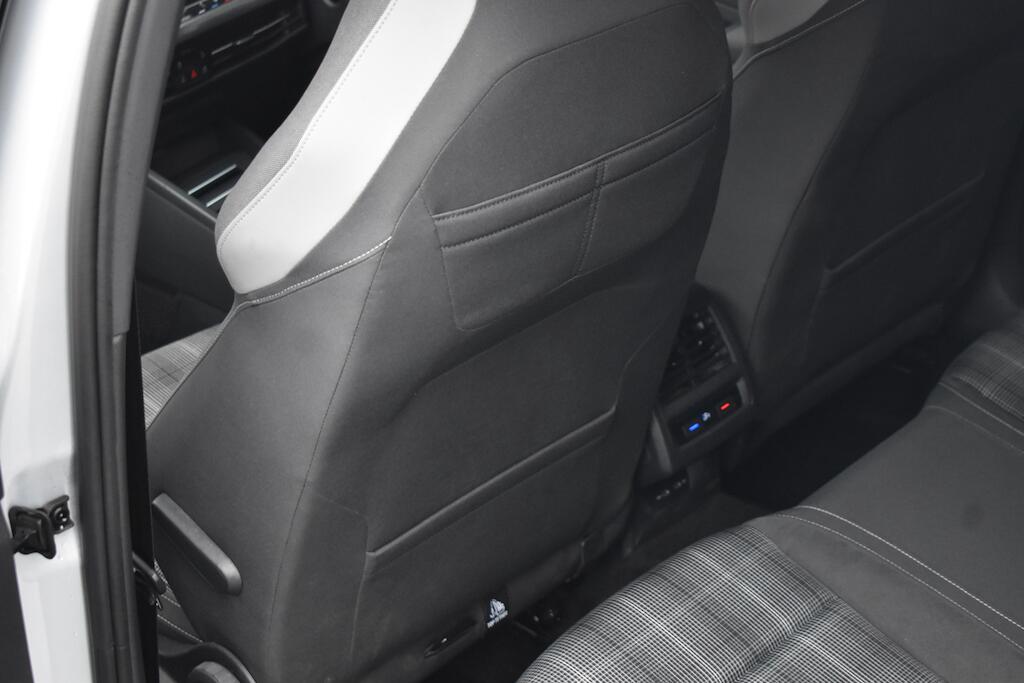Volkswagen Golf view 43
