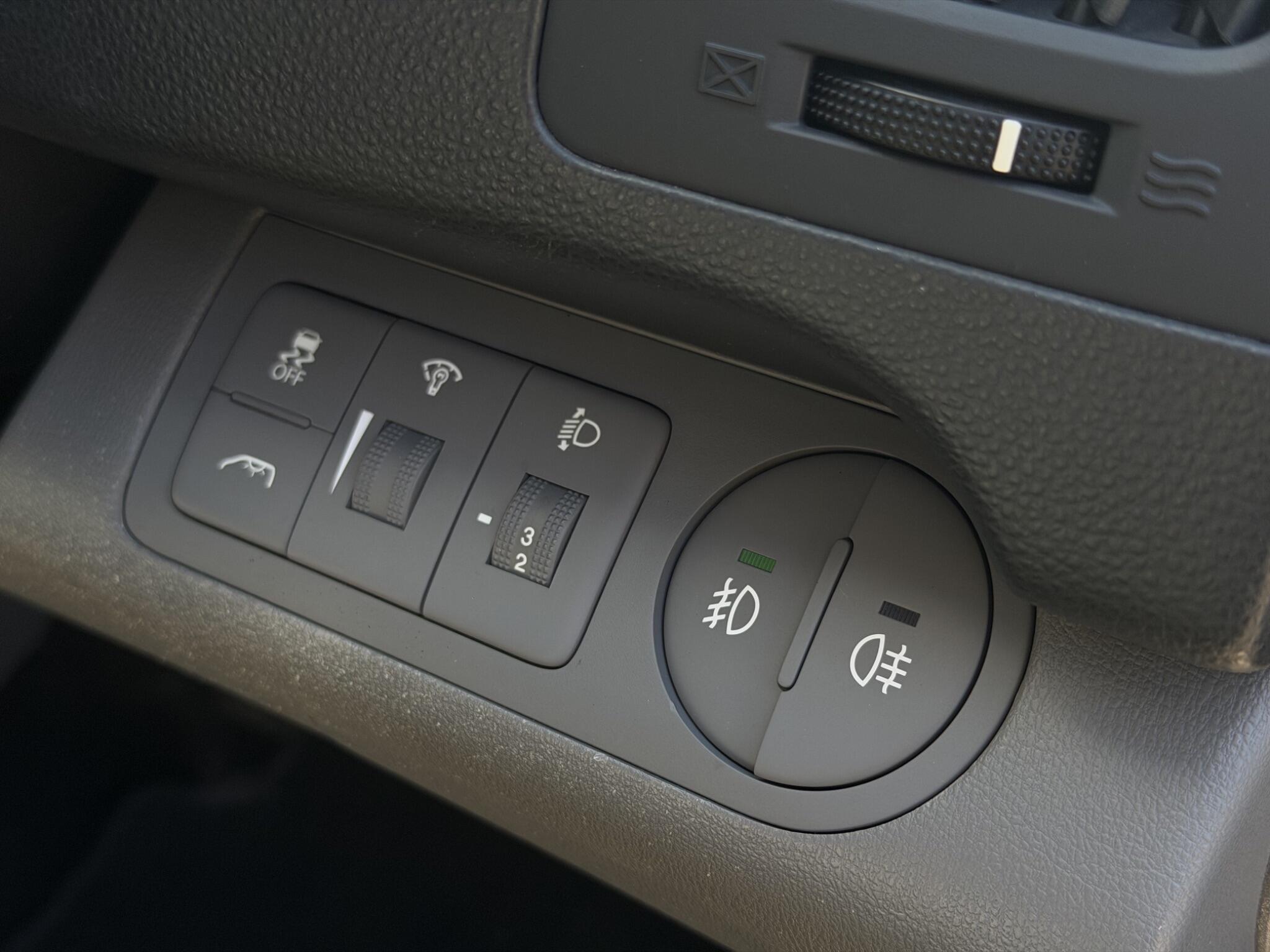 Hyundai I800 view 16