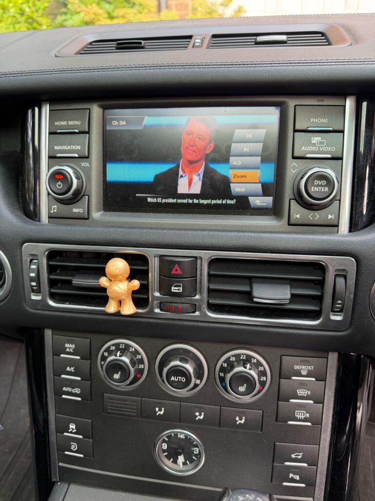 Land Rover Range Rover view 7