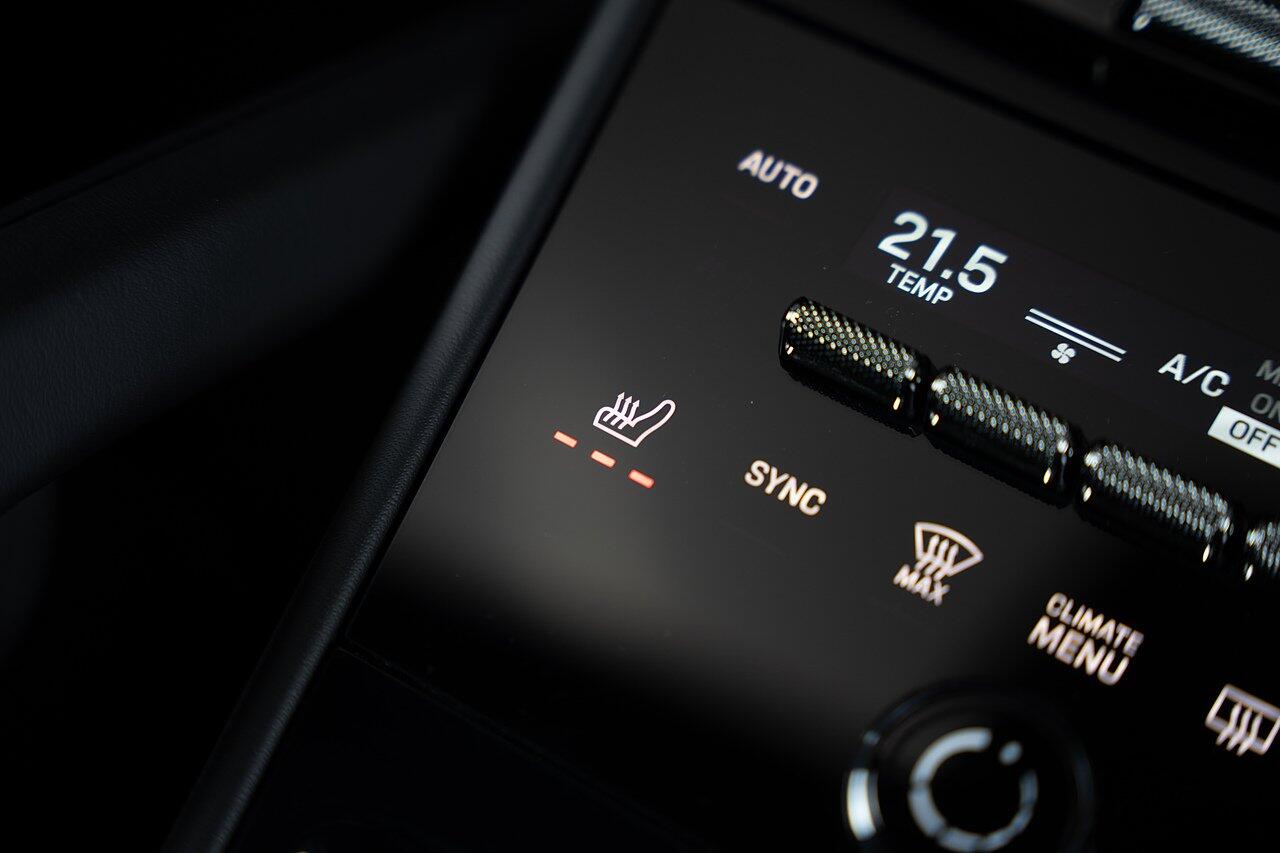 Porsche Cayenne view 33
