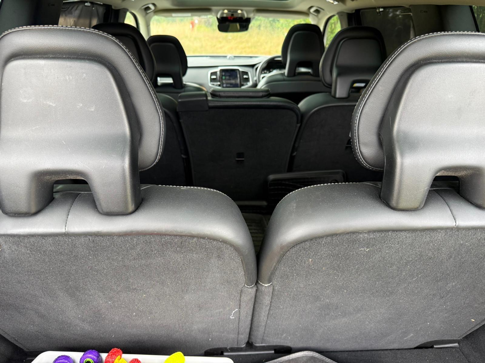 Volvo XC90 view 18