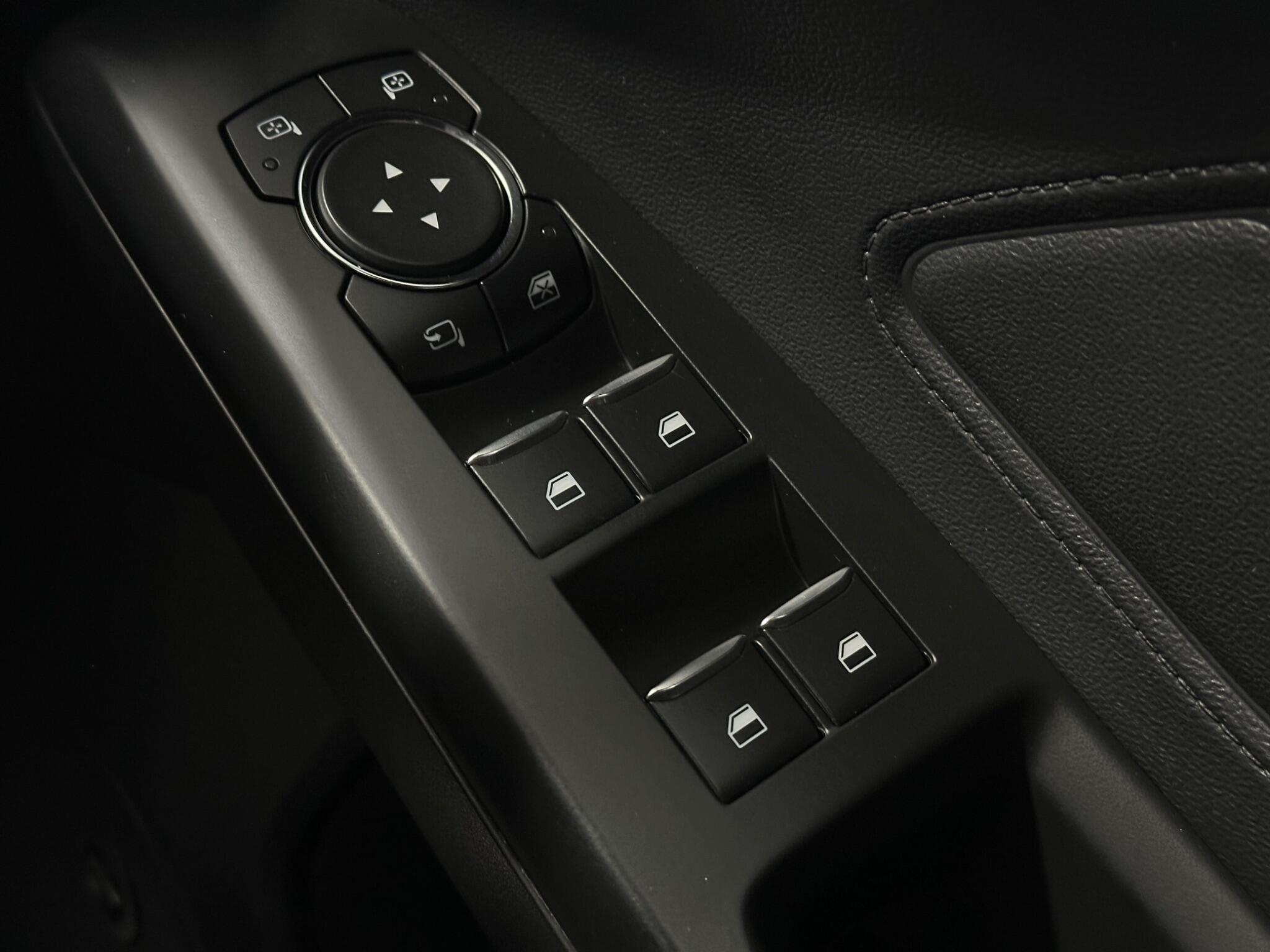 Ford Focus view 19