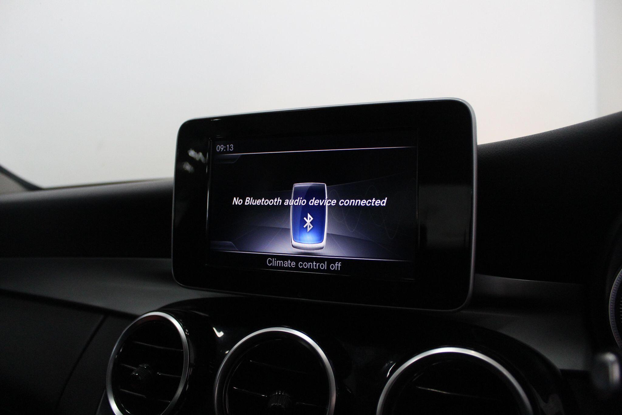 Mercedes-Benz C-Class view 37