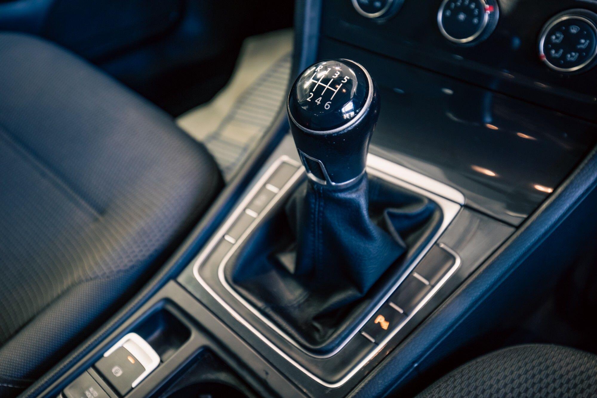 Volkswagen Golf view 20