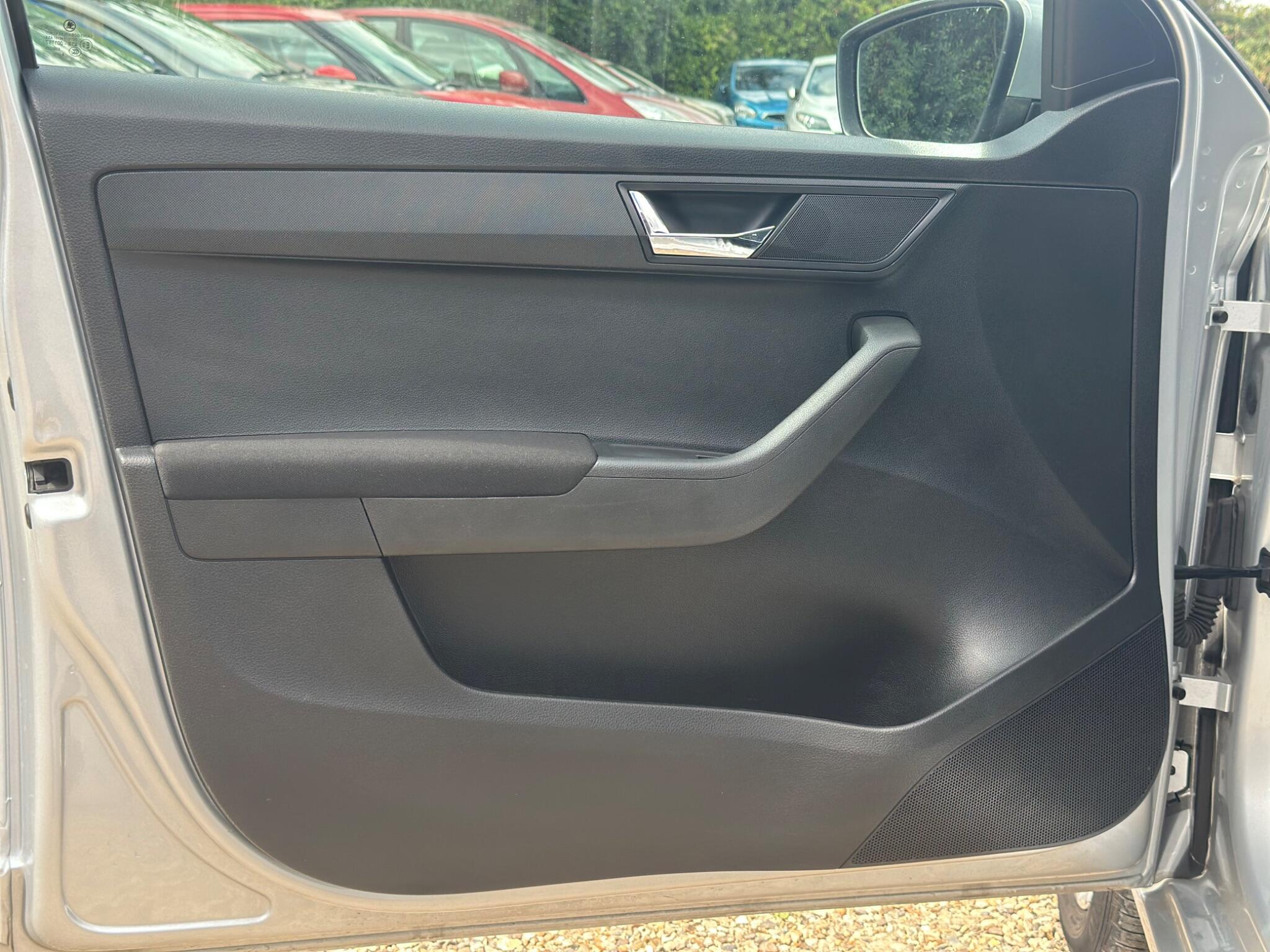 Skoda Fabia view 50