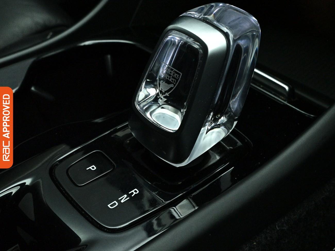 Volvo XC40 view 25