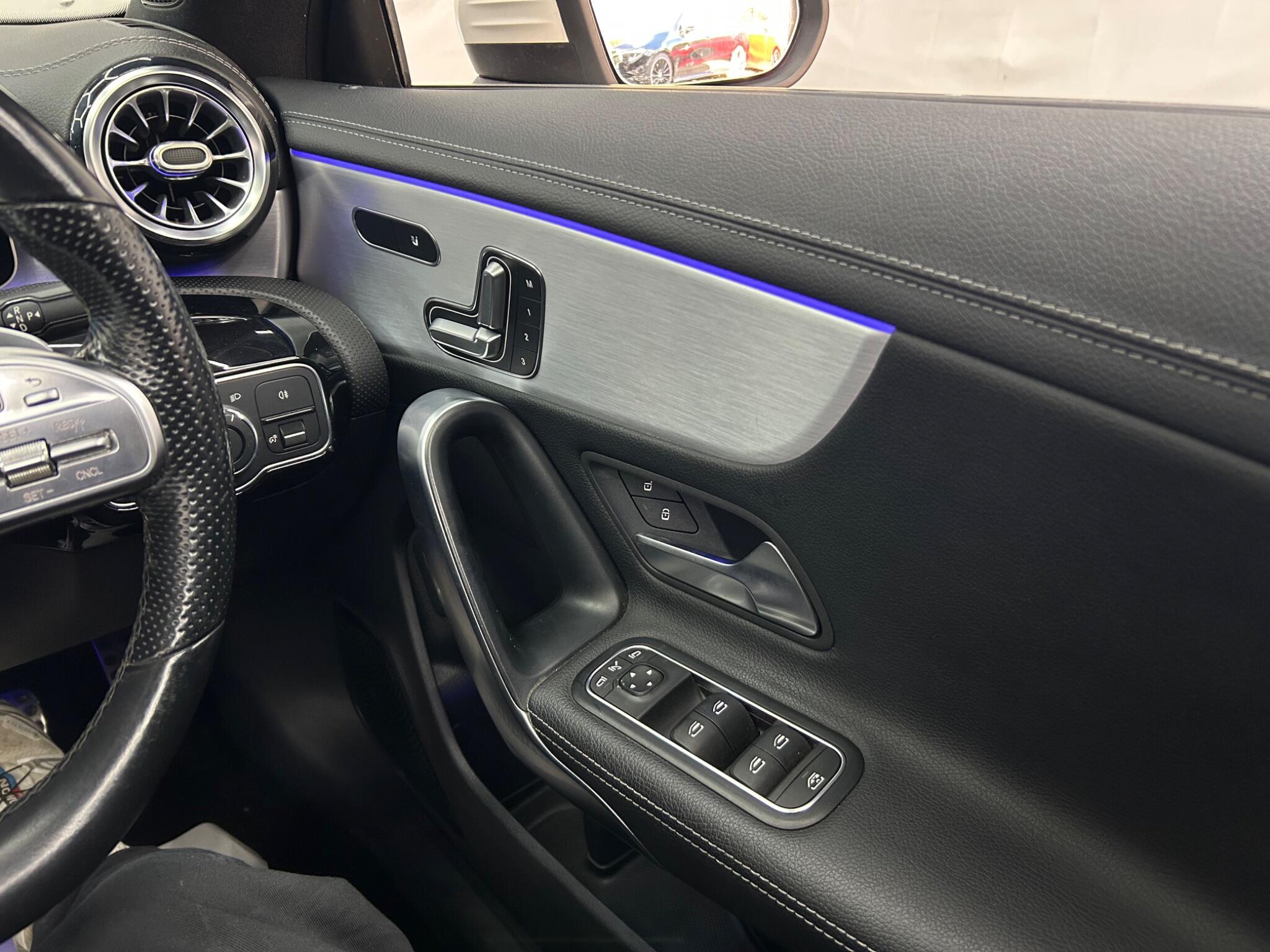 Mercedes-Benz Cla view 12
