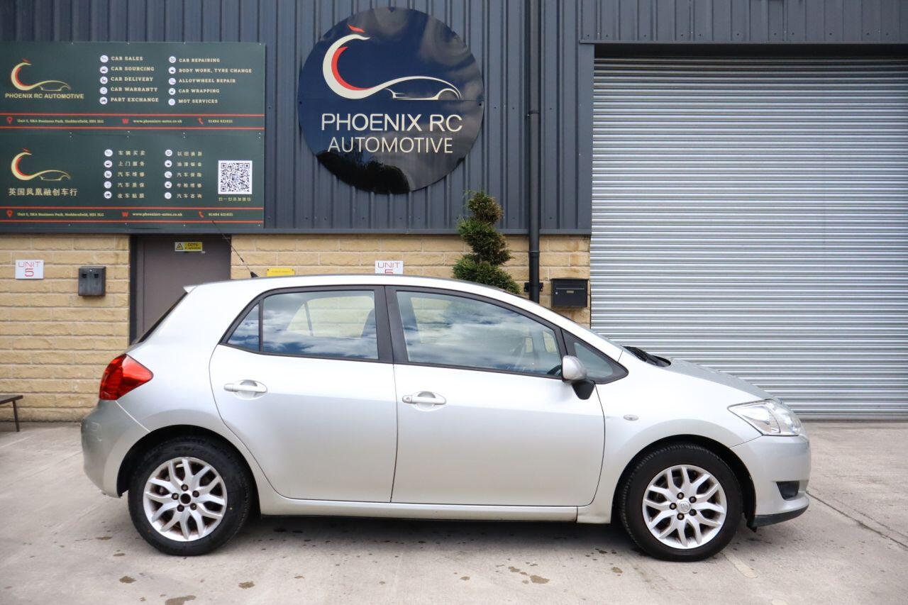Toyota Auris view 6