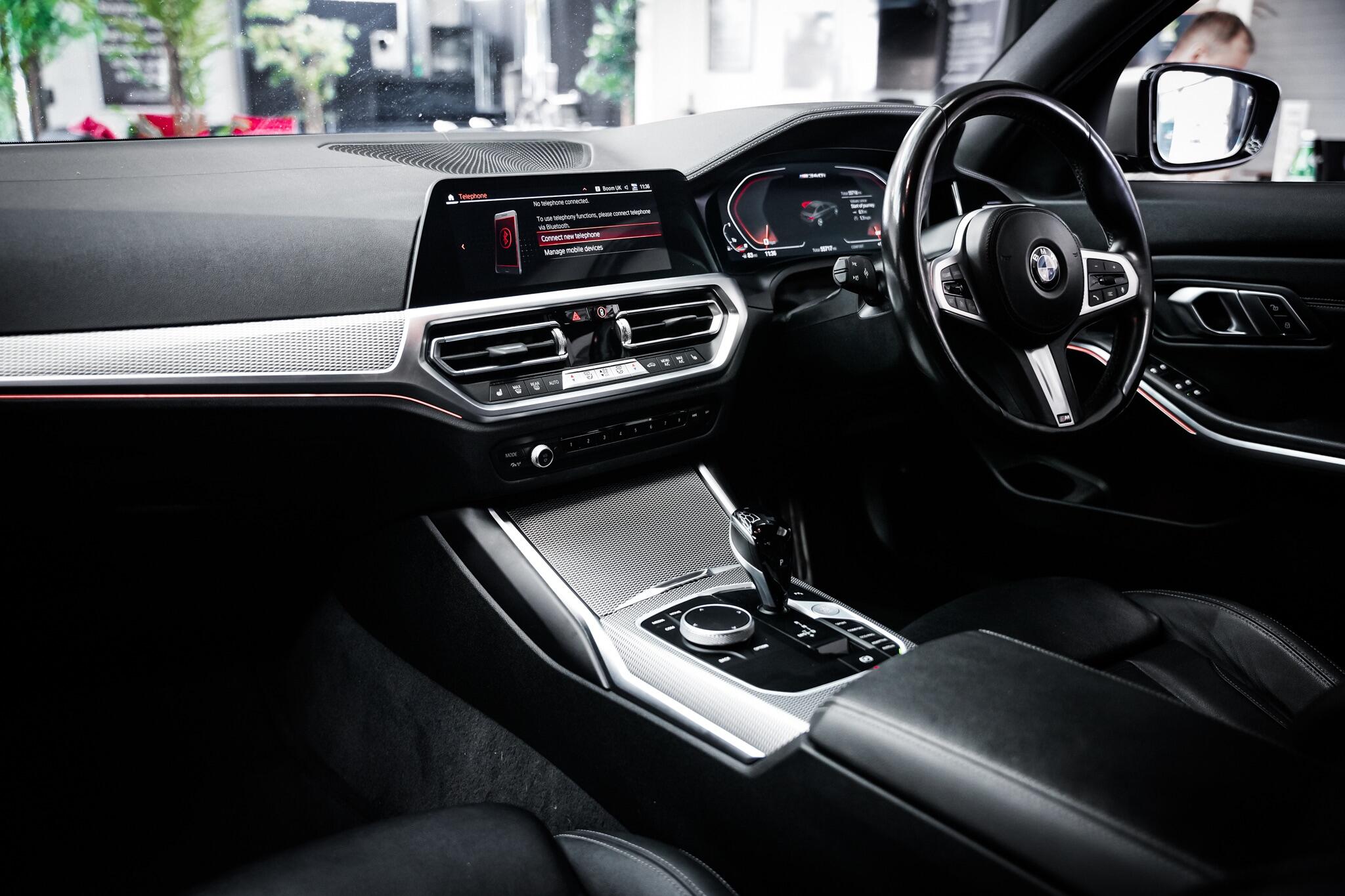 BMW 3 Series view 22