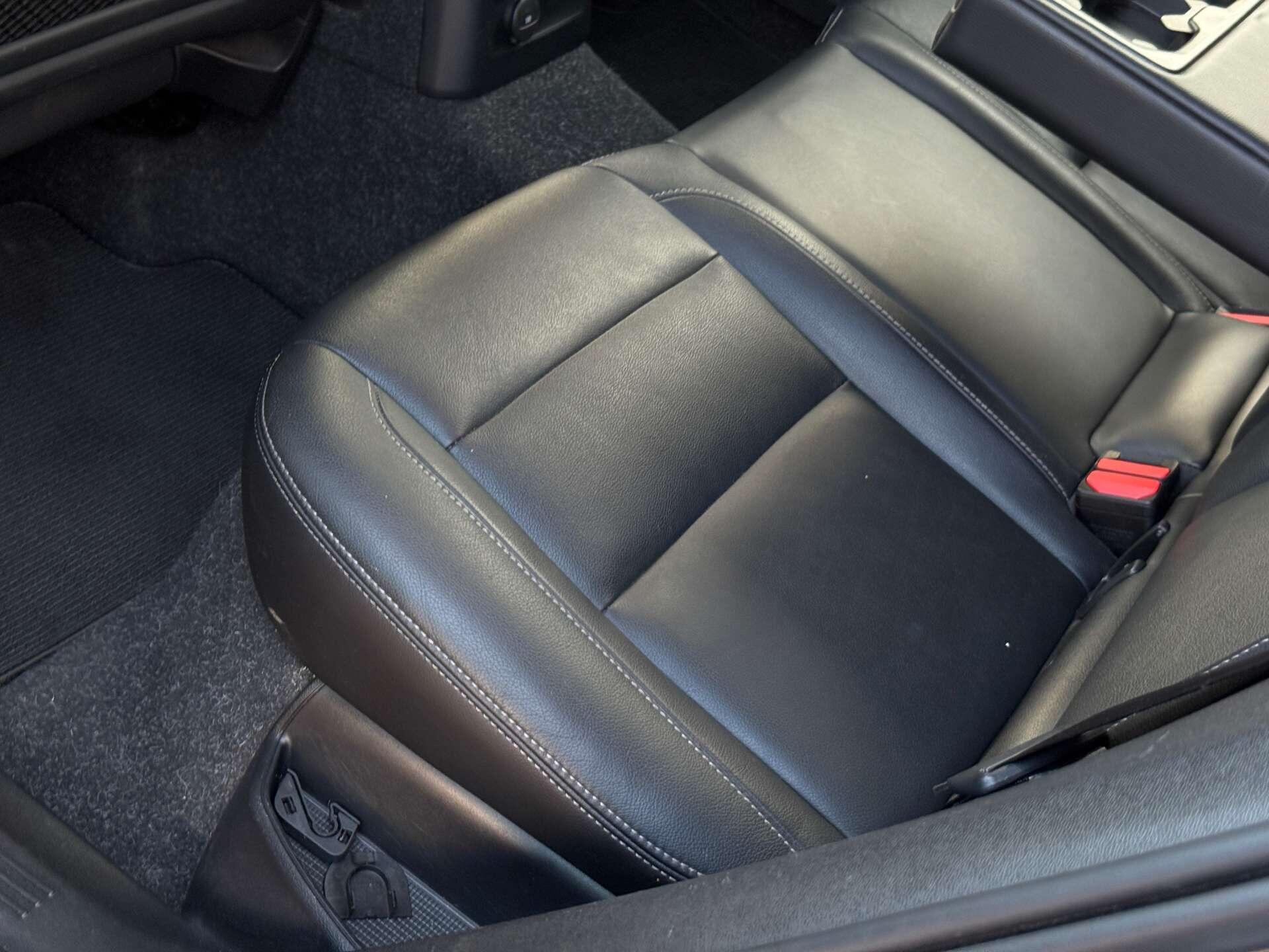Volvo XC40 view 45