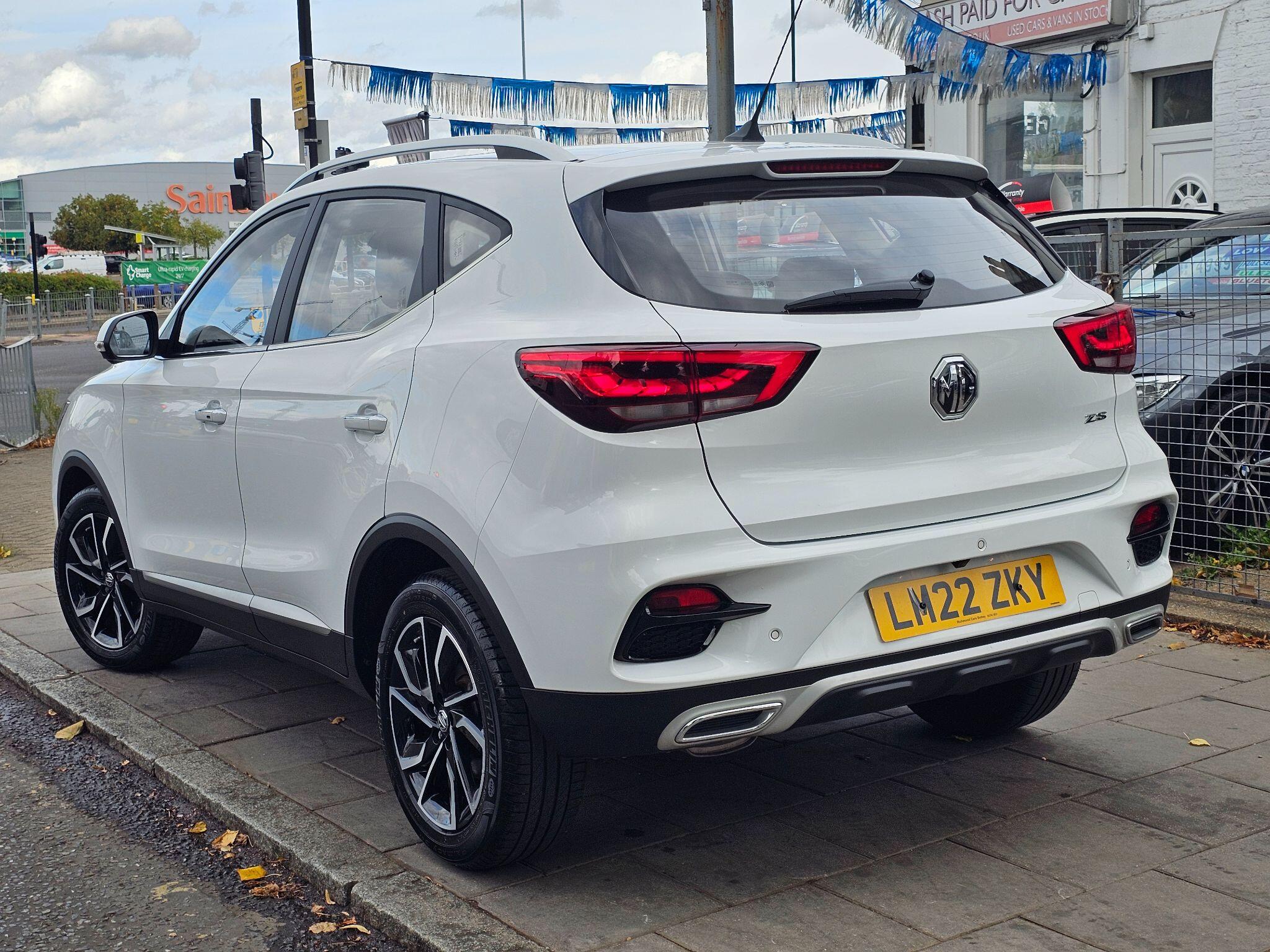 MG ZS view 6