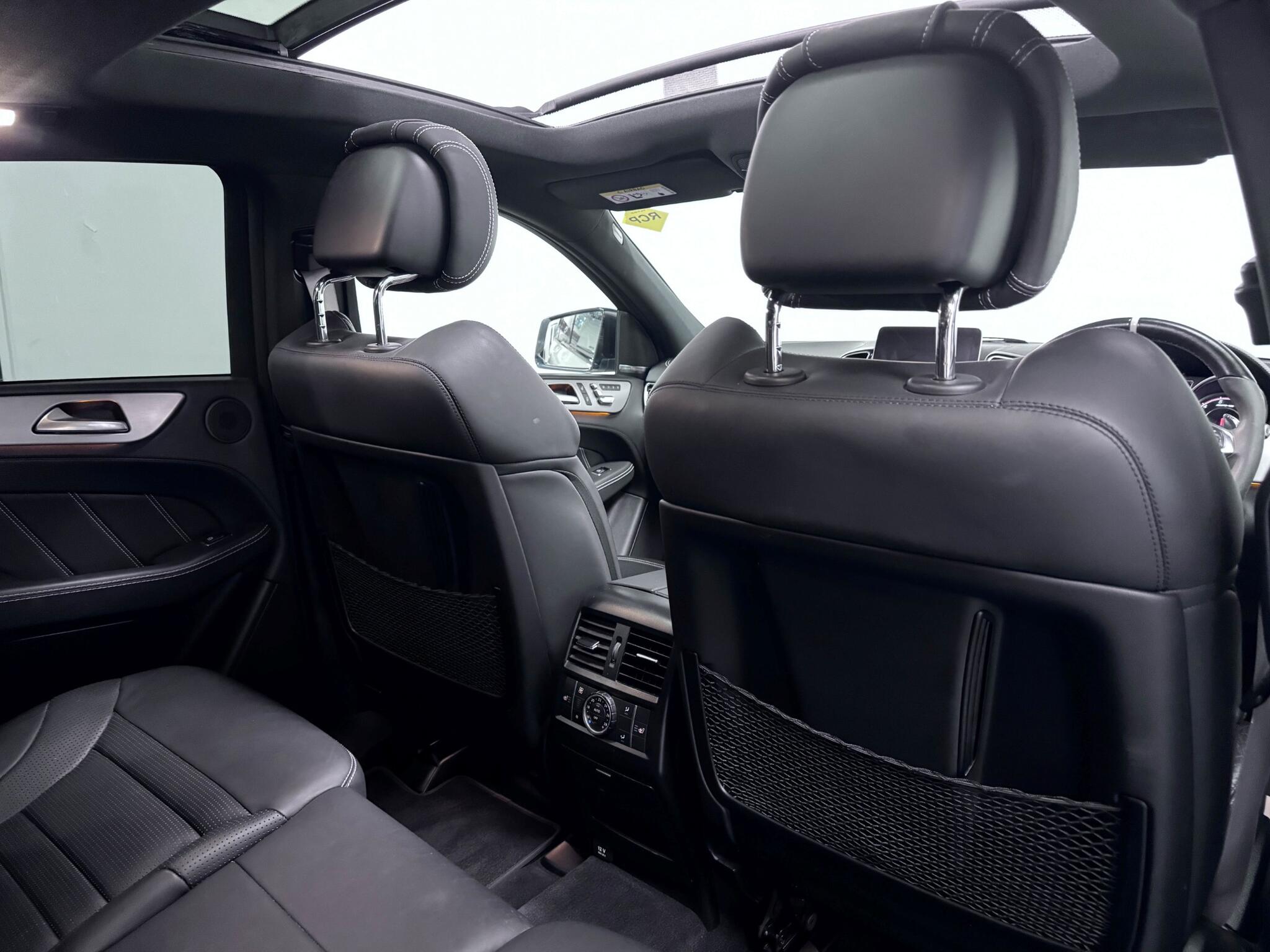 Mercedes-Benz Gle view 31