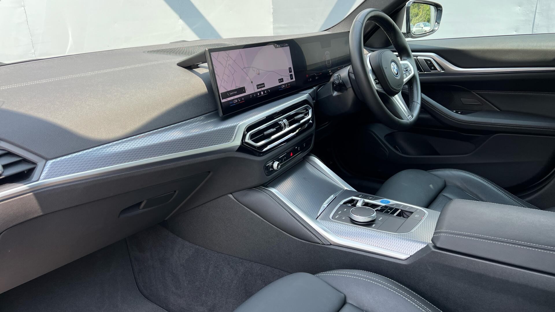 BMW I4 view 7