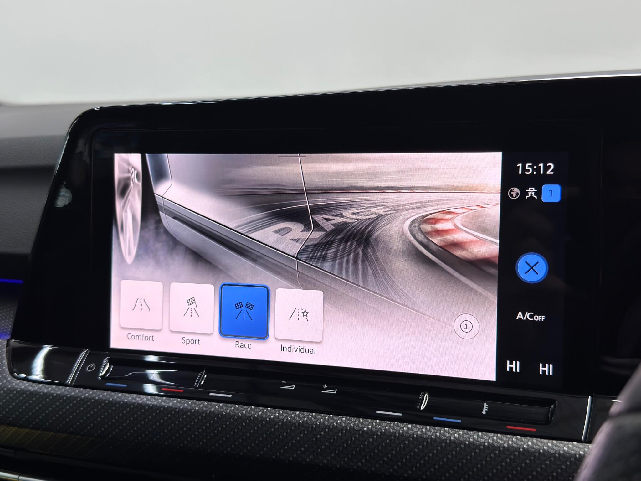 Volkswagen Golf view 20