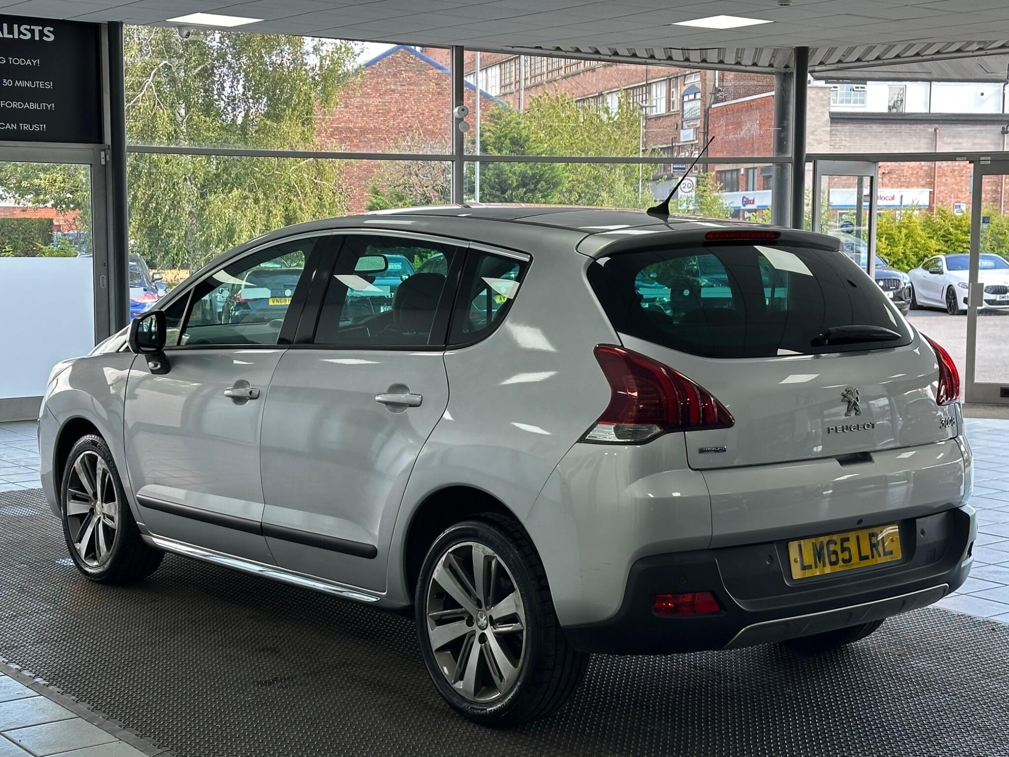 Peugeot 3008 view 10