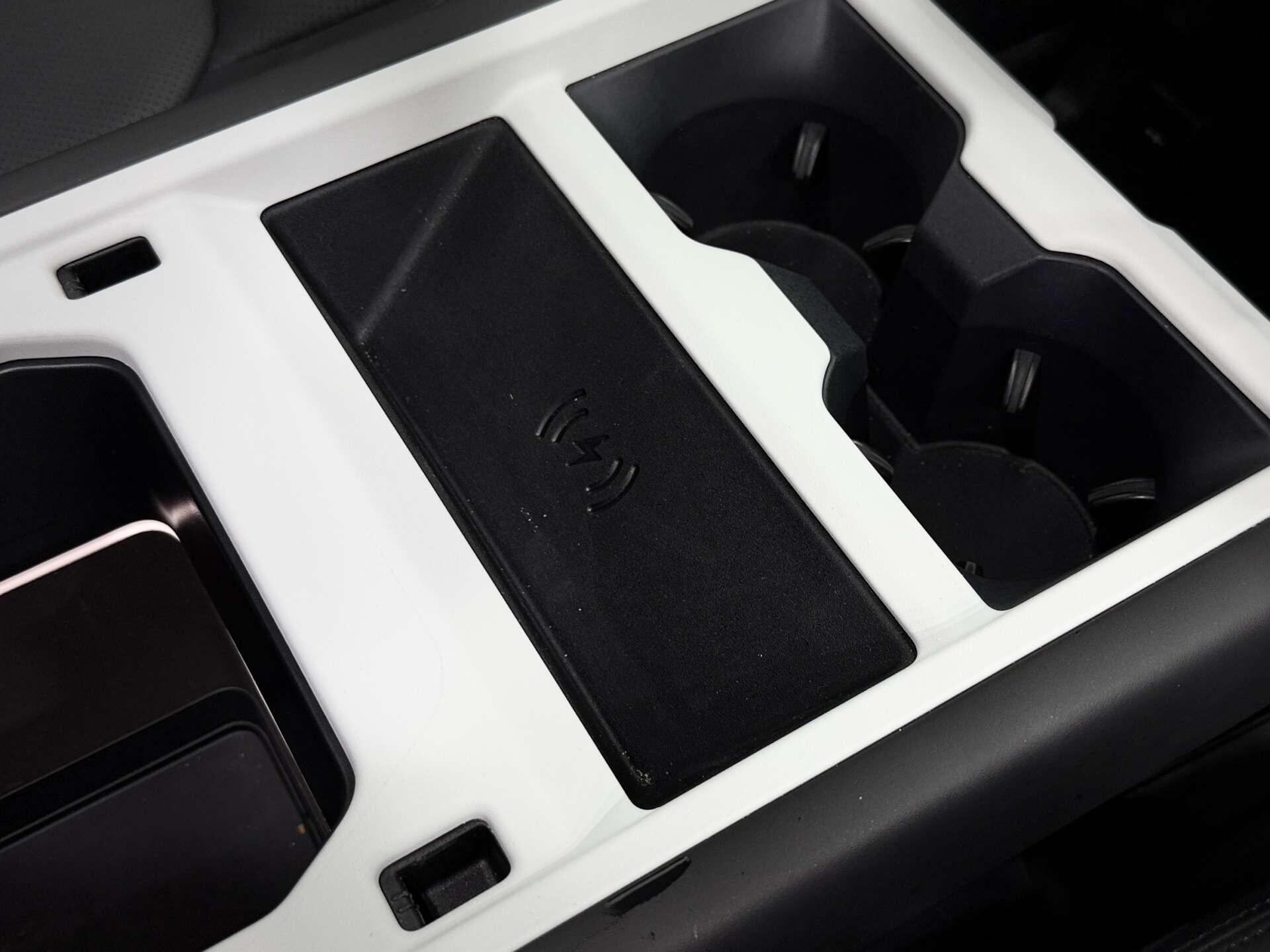 Land Rover Defender view 43