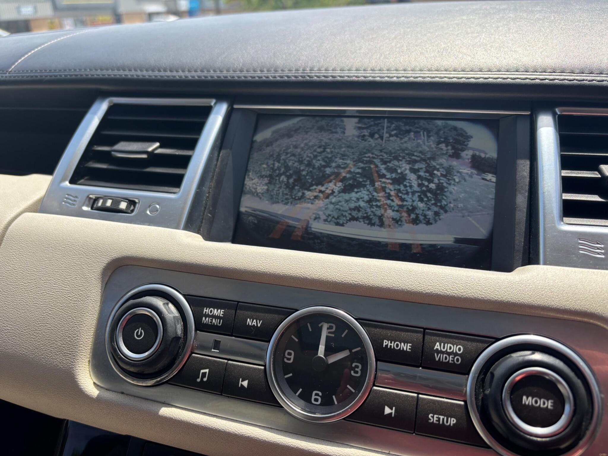 Land Rover Range Rover Sport view 26