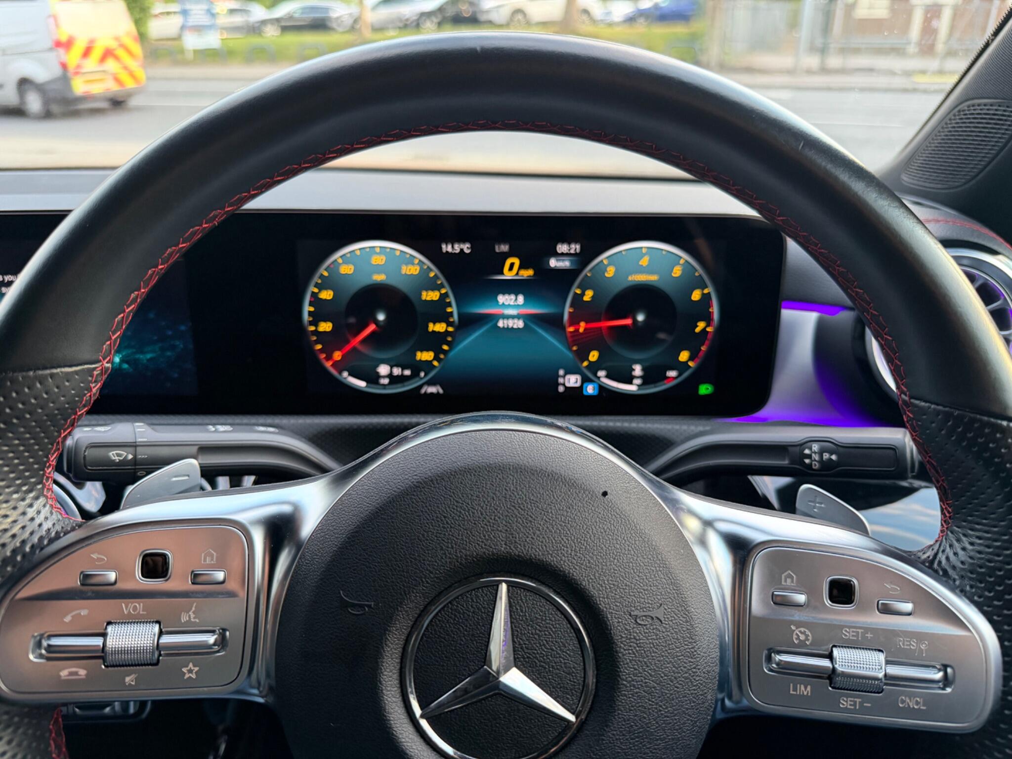Mercedes-Benz Cla view 17