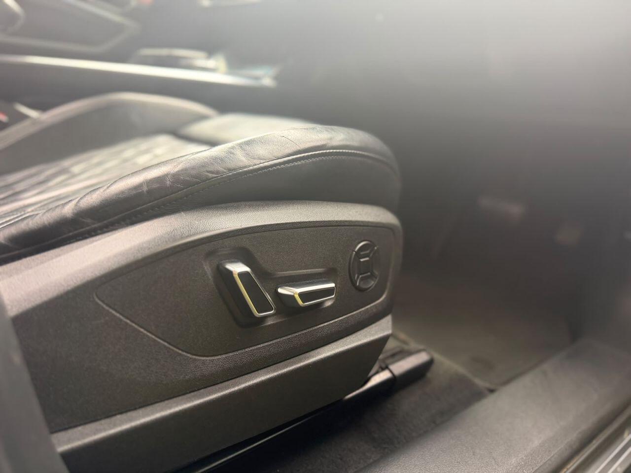 Audi E-Tron view 38