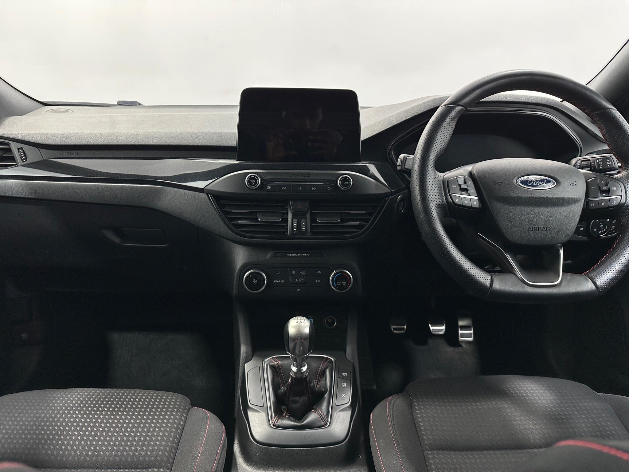 Ford Focus view 20