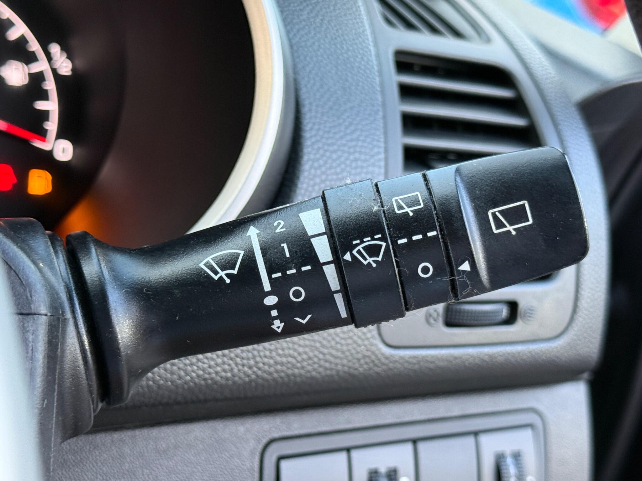 Kia Venga - Image 63