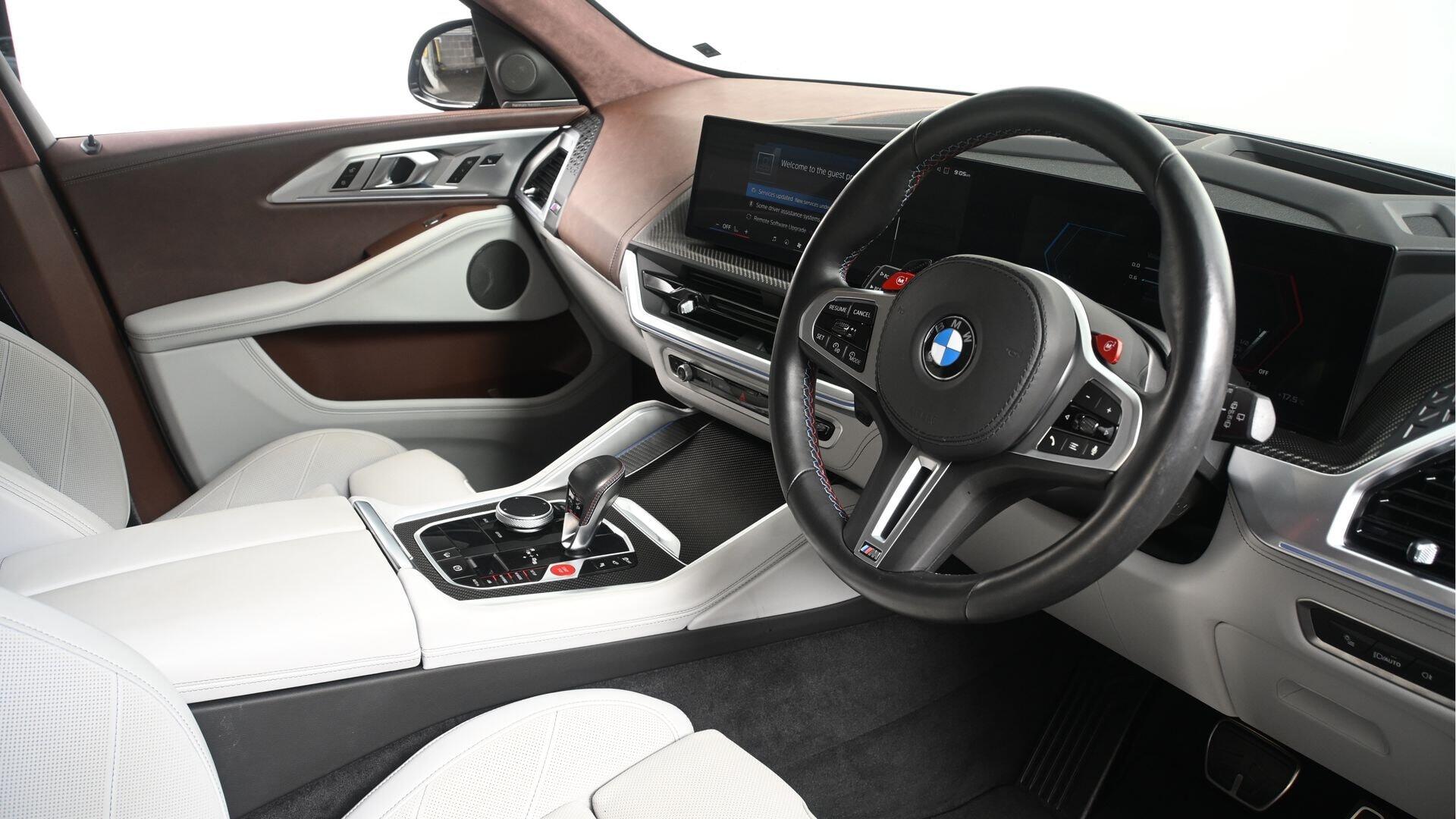 BMW XM view 6