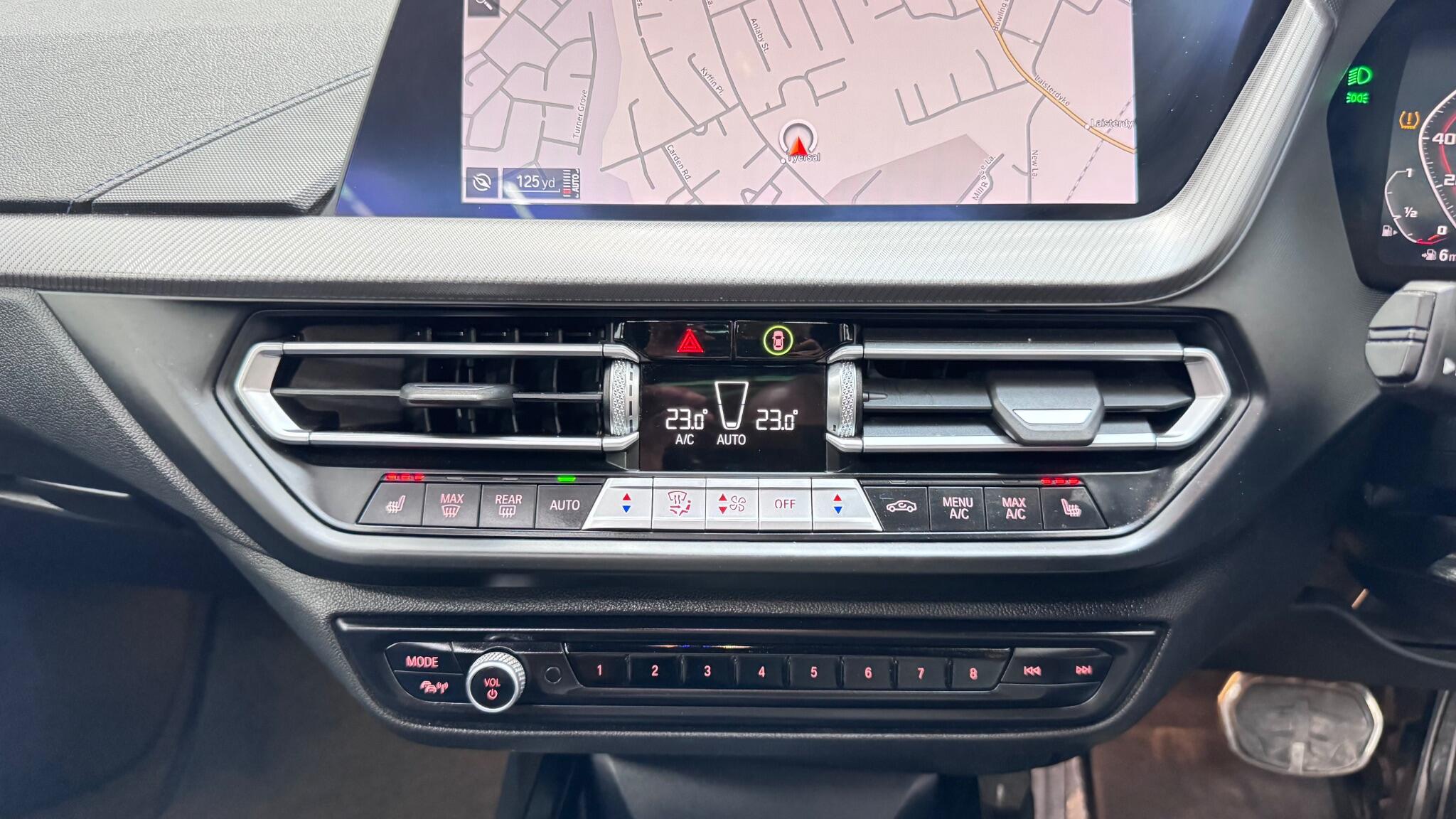 BMW 1 Series view 15