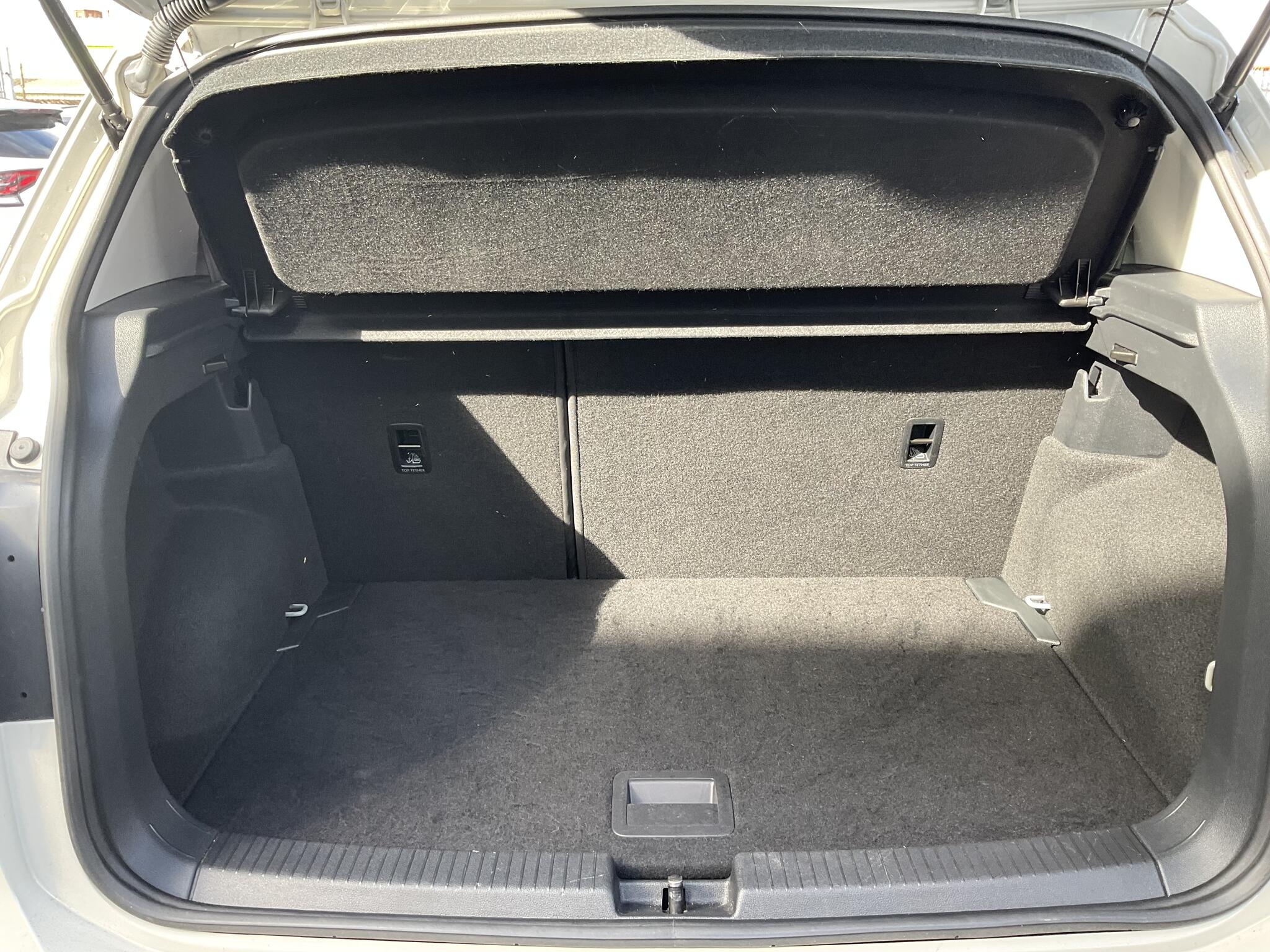 Volkswagen T-Cross view 19