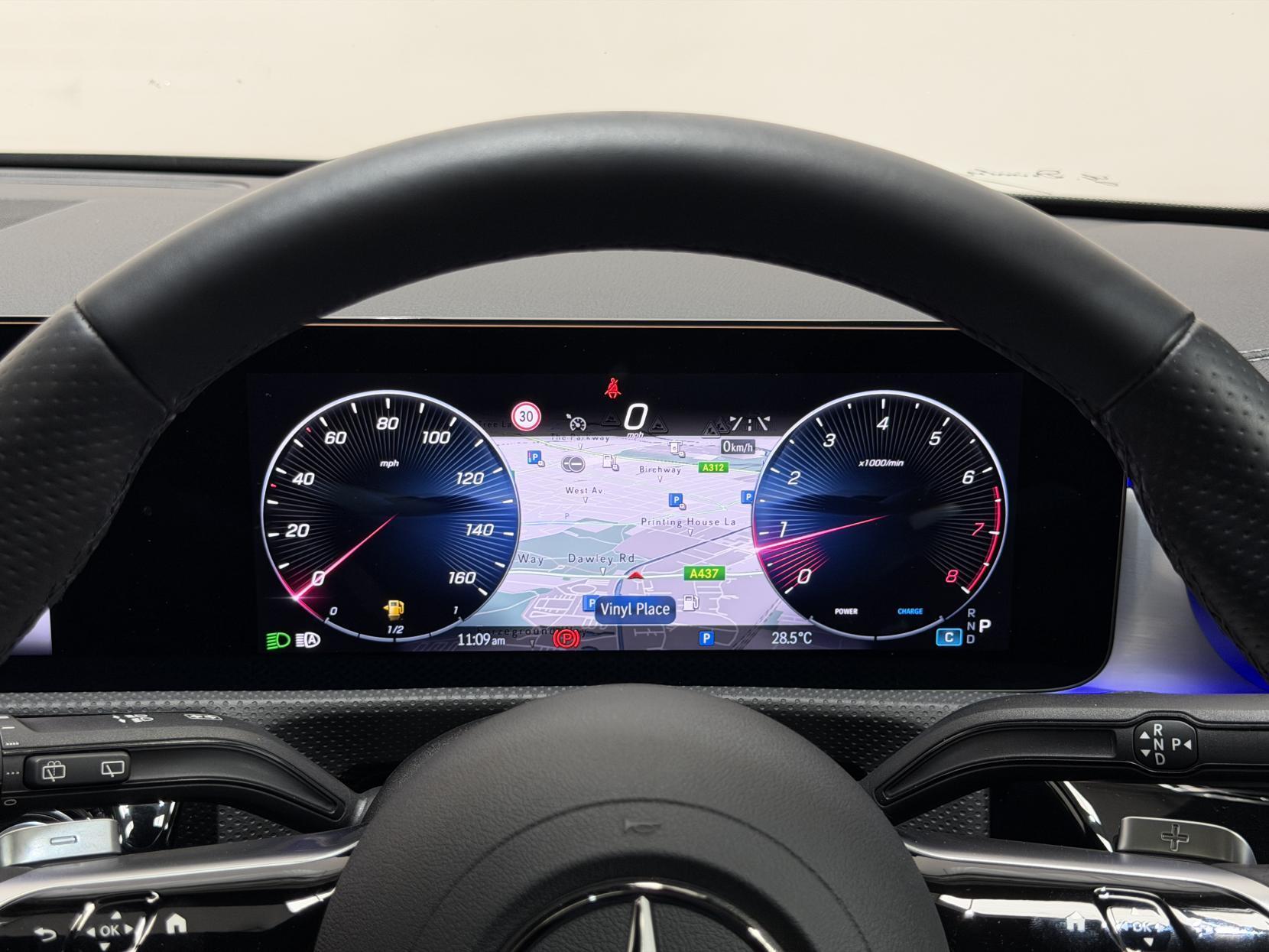 Mercedes-Benz Cla view 42