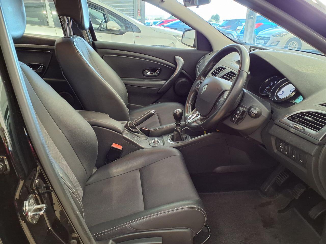 Renault Megane view 10