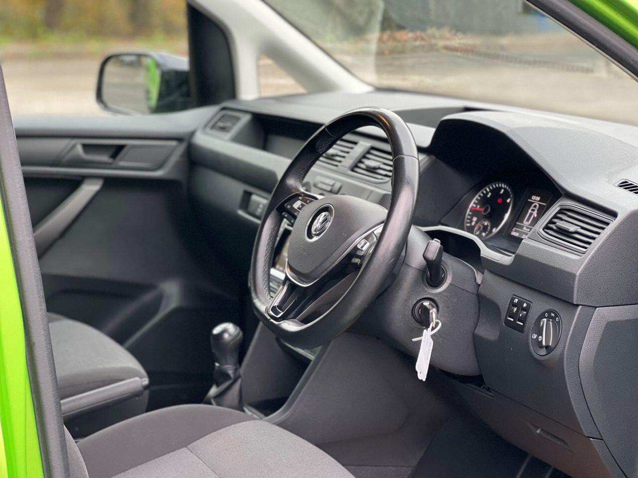 Volkswagen Caddy Maxi view 23