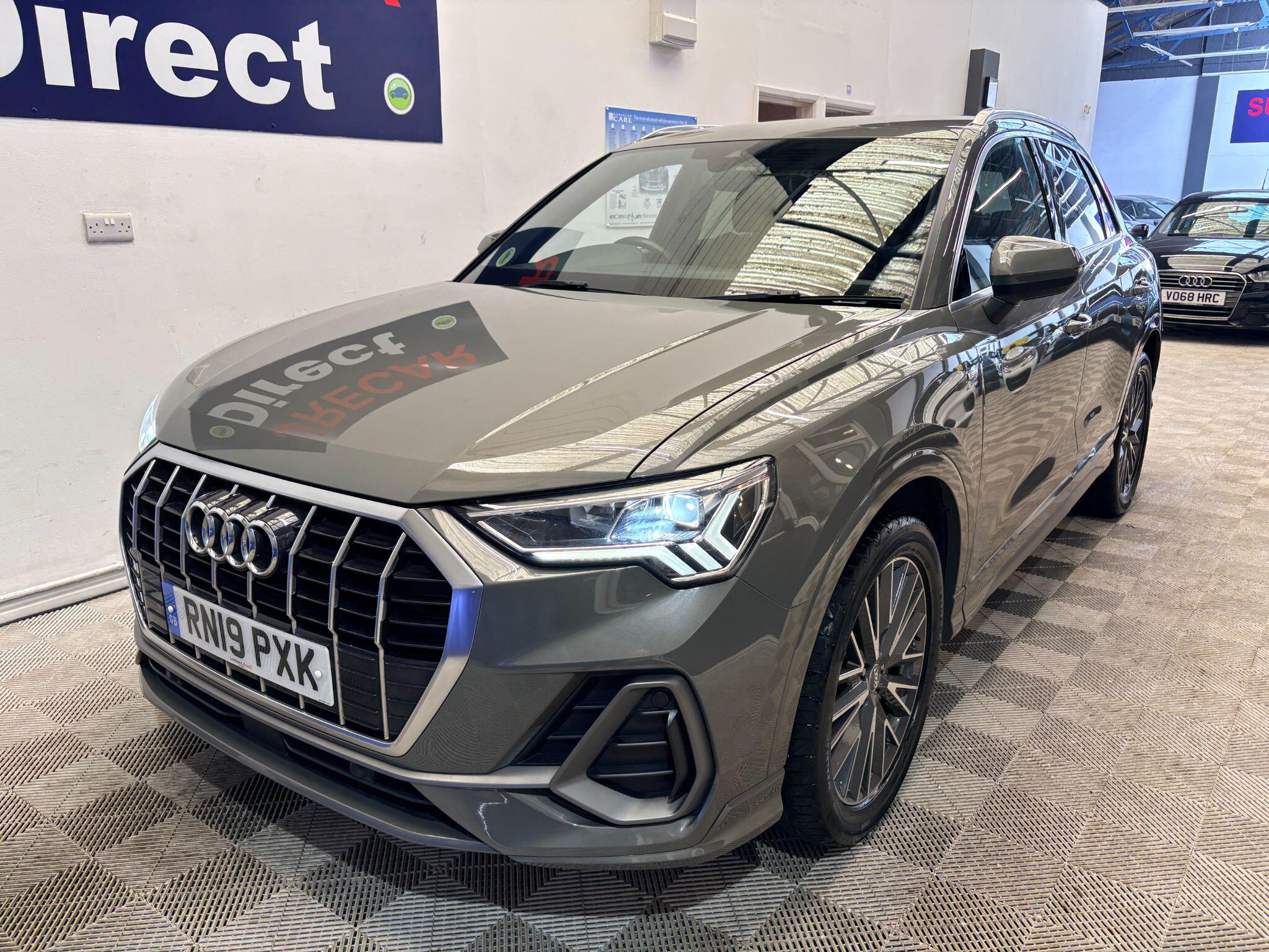 Audi Q3 view 20