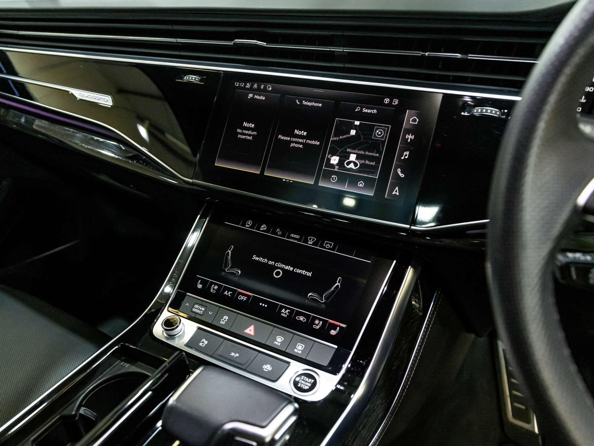 Audi Q7 view 40
